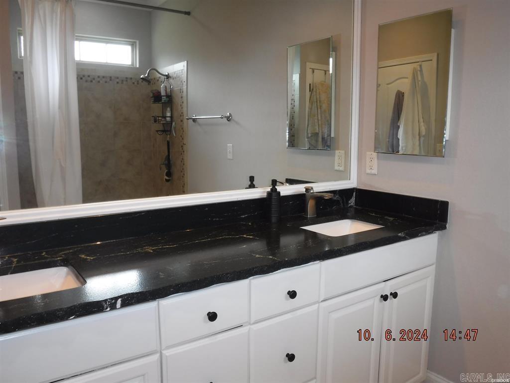 276 Mapleleaf Circle