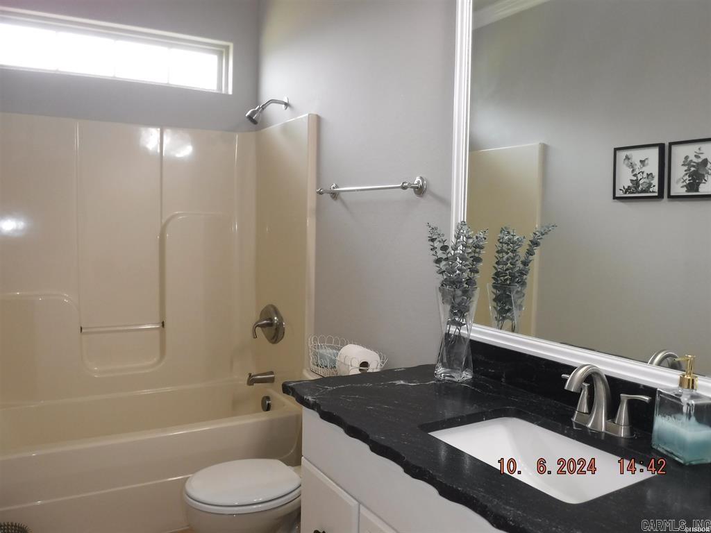 276 Mapleleaf Circle