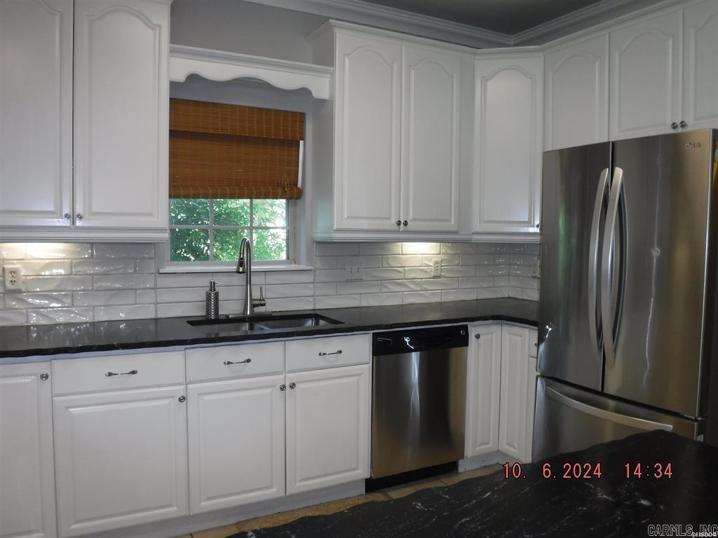 276 Mapleleaf Circle