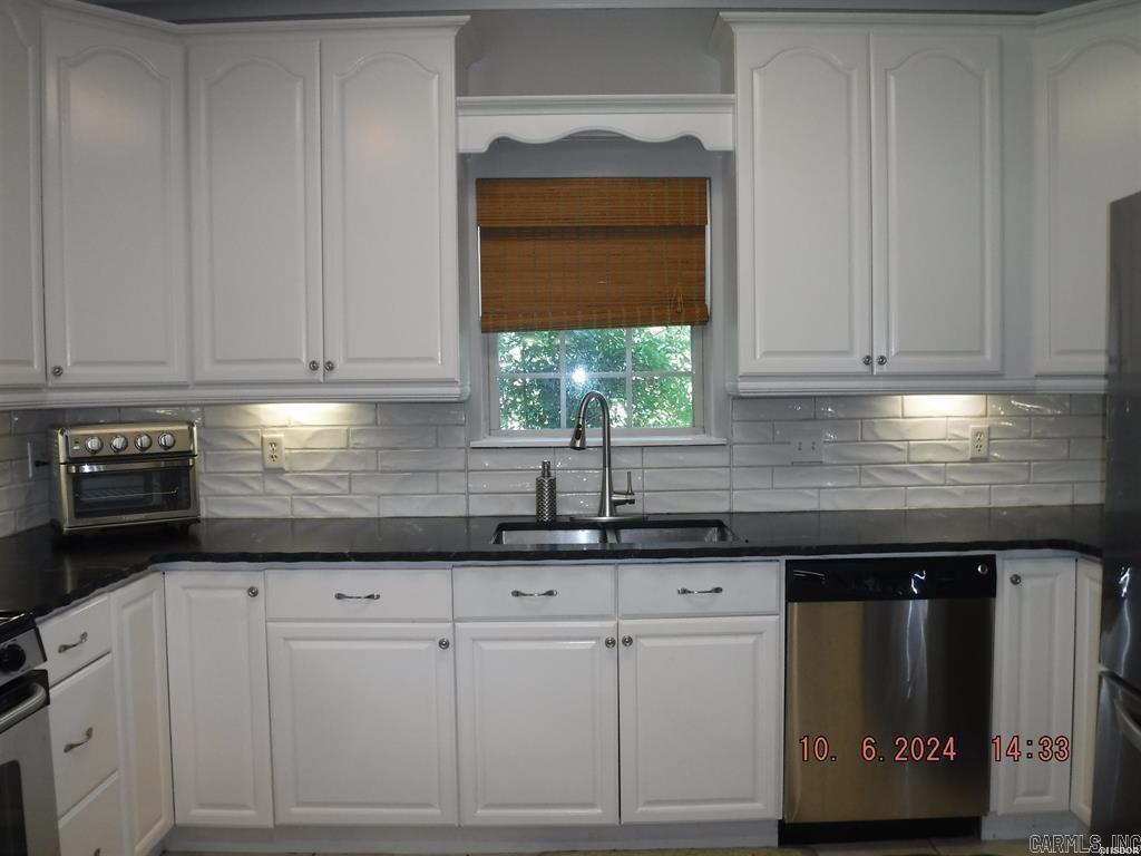 276 Mapleleaf Circle