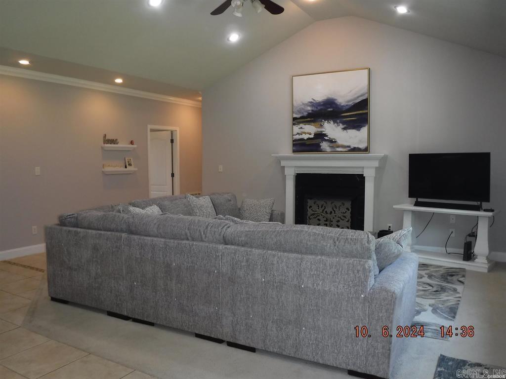 276 Mapleleaf Circle