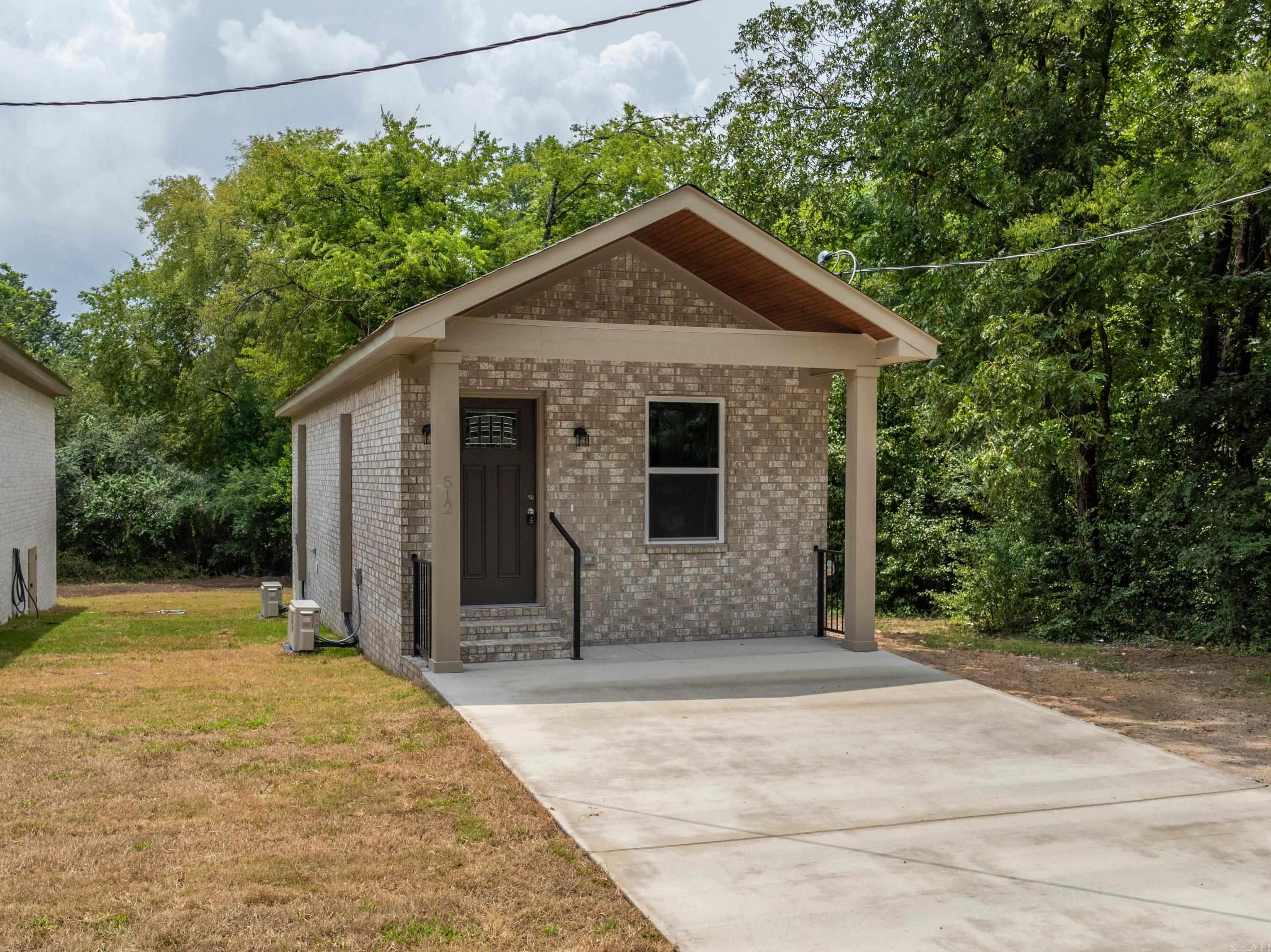 512 Trivista Left