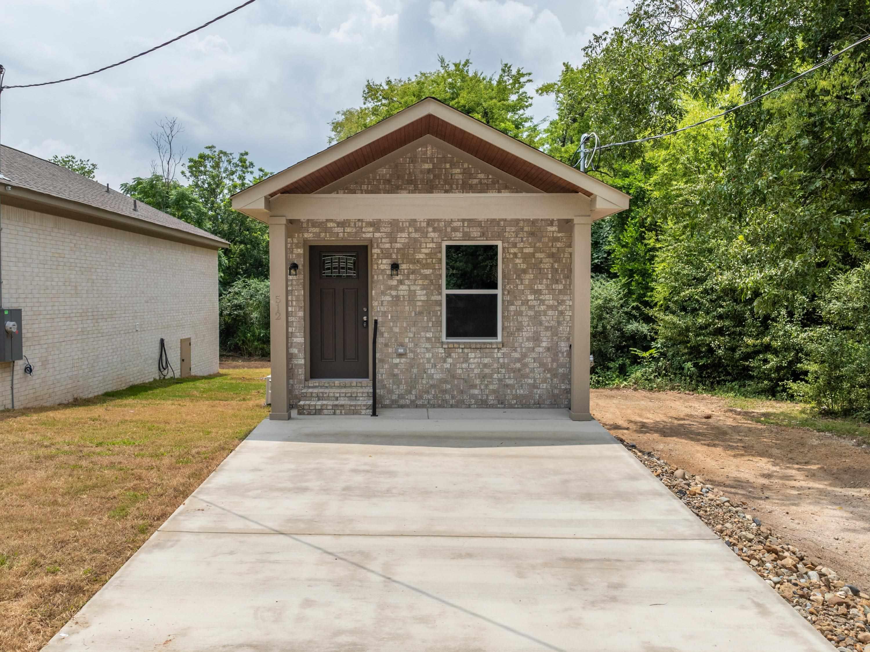 512 Trivista Left
