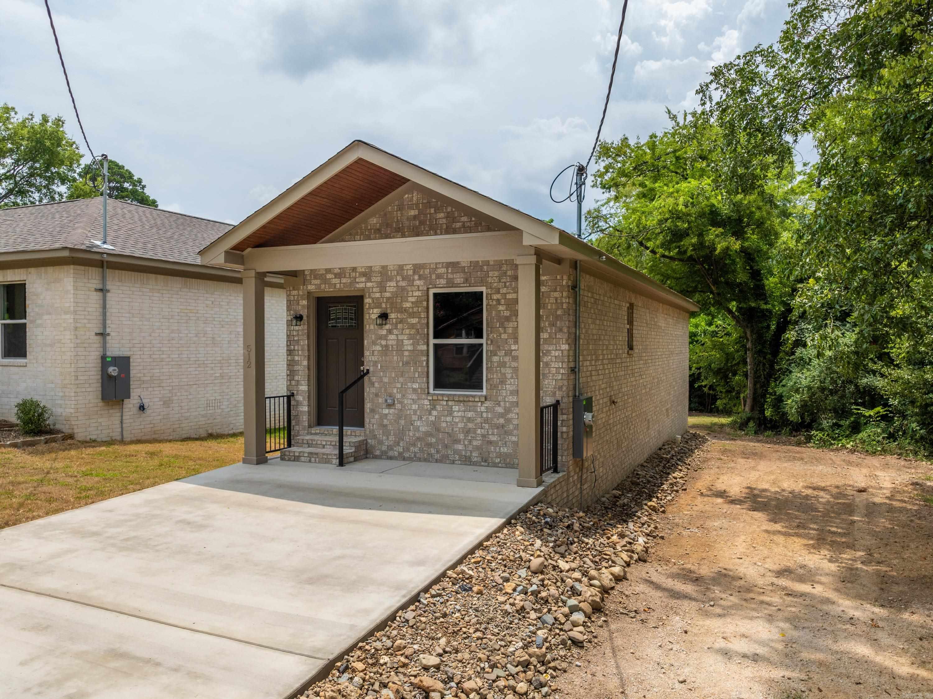 512 Trivista Left