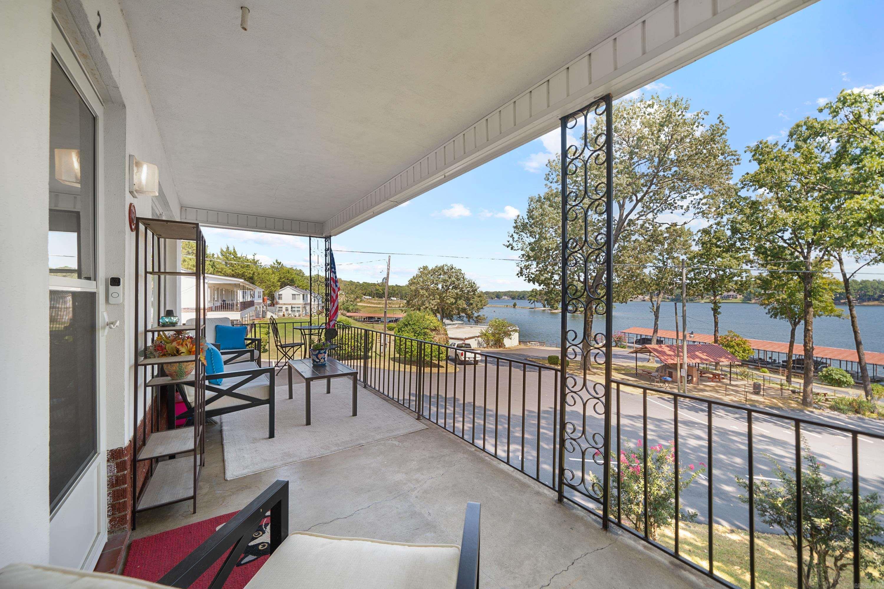 210 Aberina Unit: F29