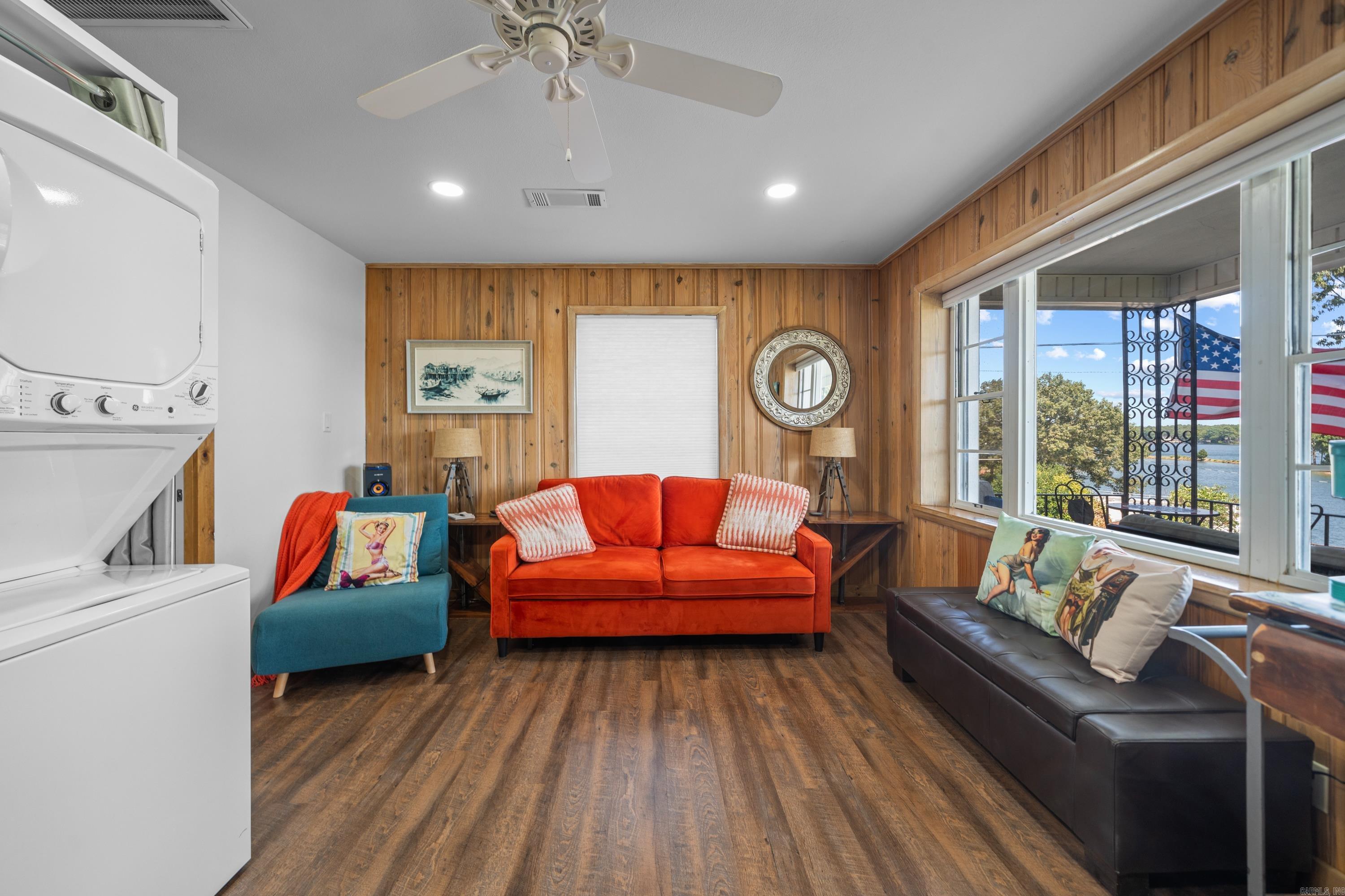 210 Aberina Unit: F29
