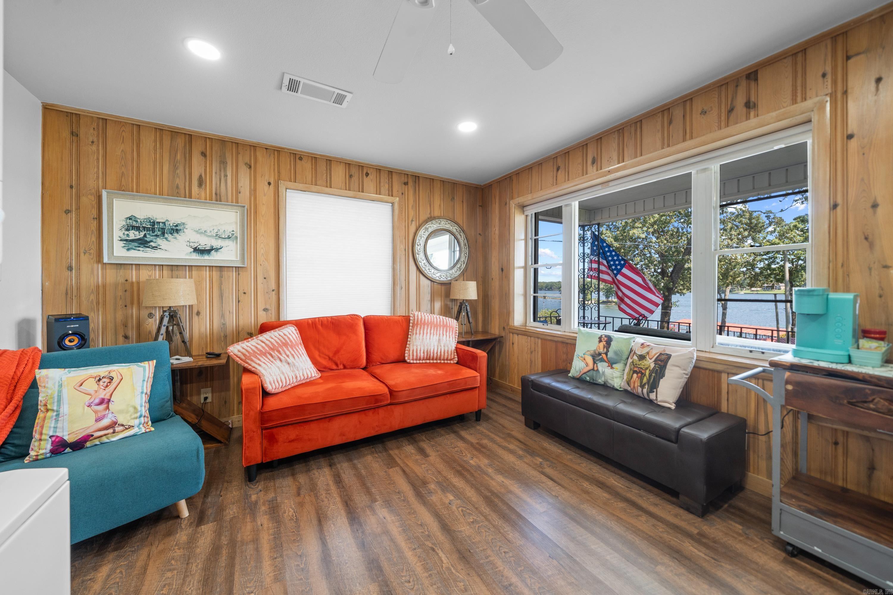 210 Aberina Unit: F29
