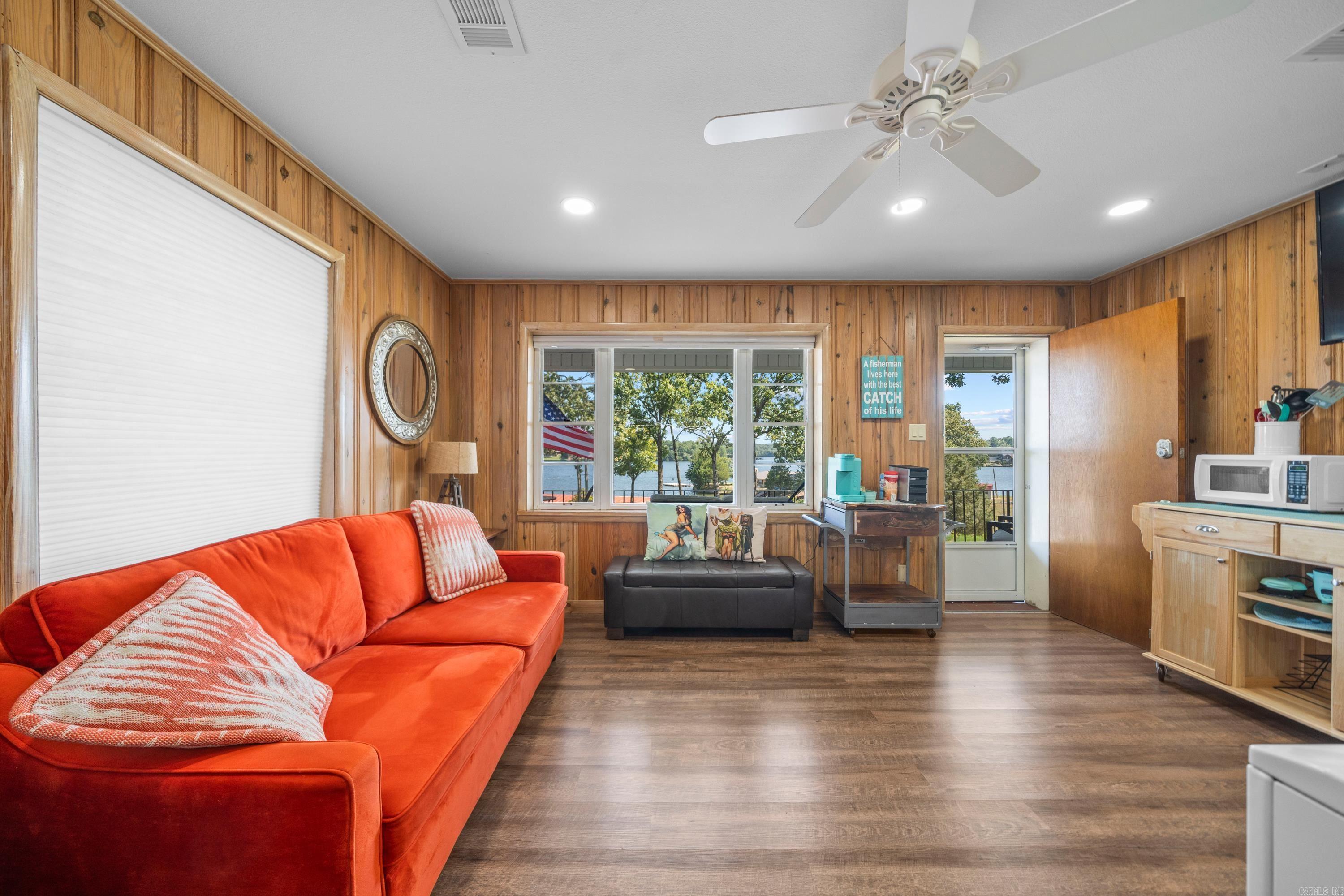 210 Aberina Unit: F29
