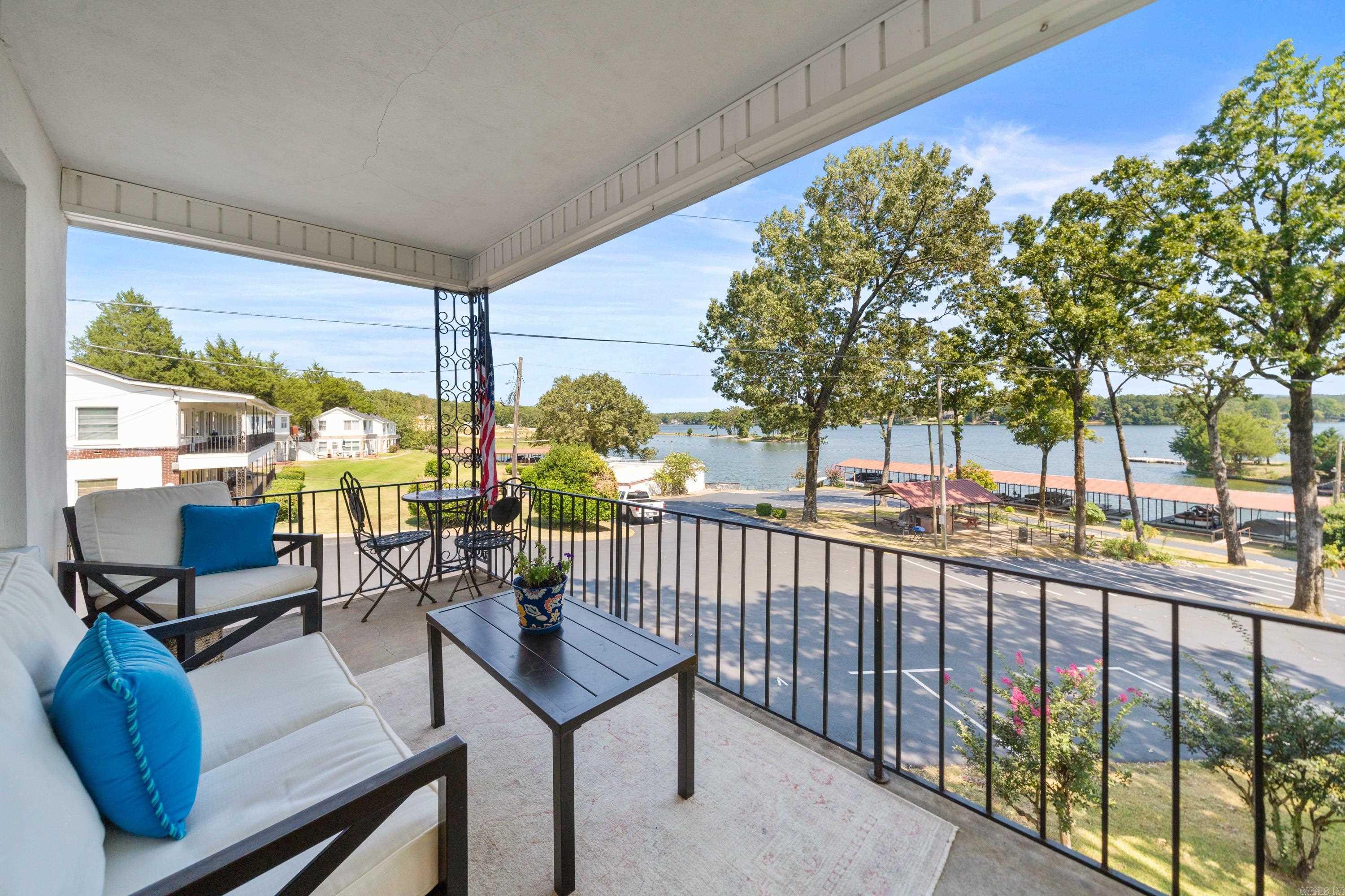 210 Aberina Unit: F29