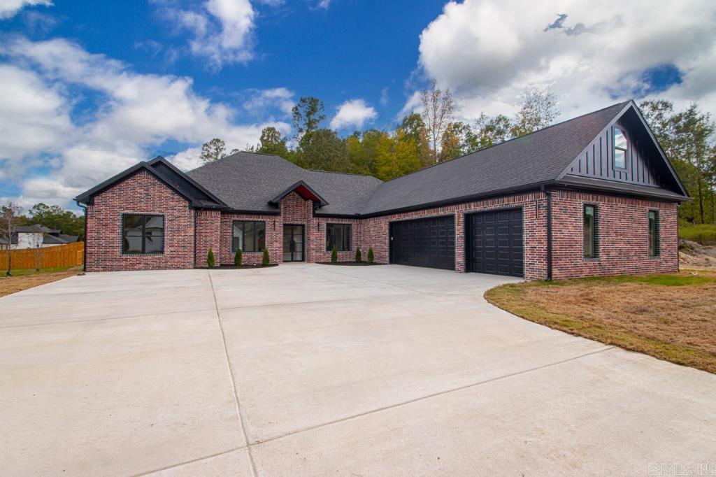 4228 Hampton Dr