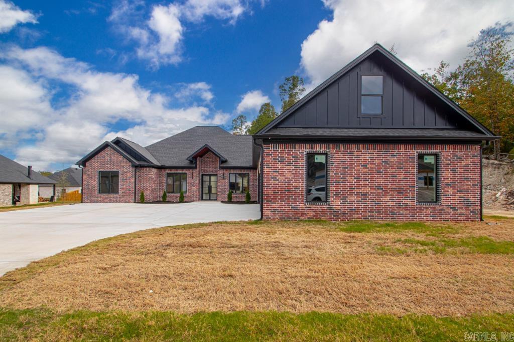 4228 Hampton Dr