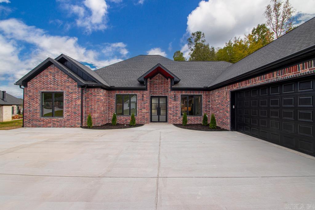 4228 Hampton Dr