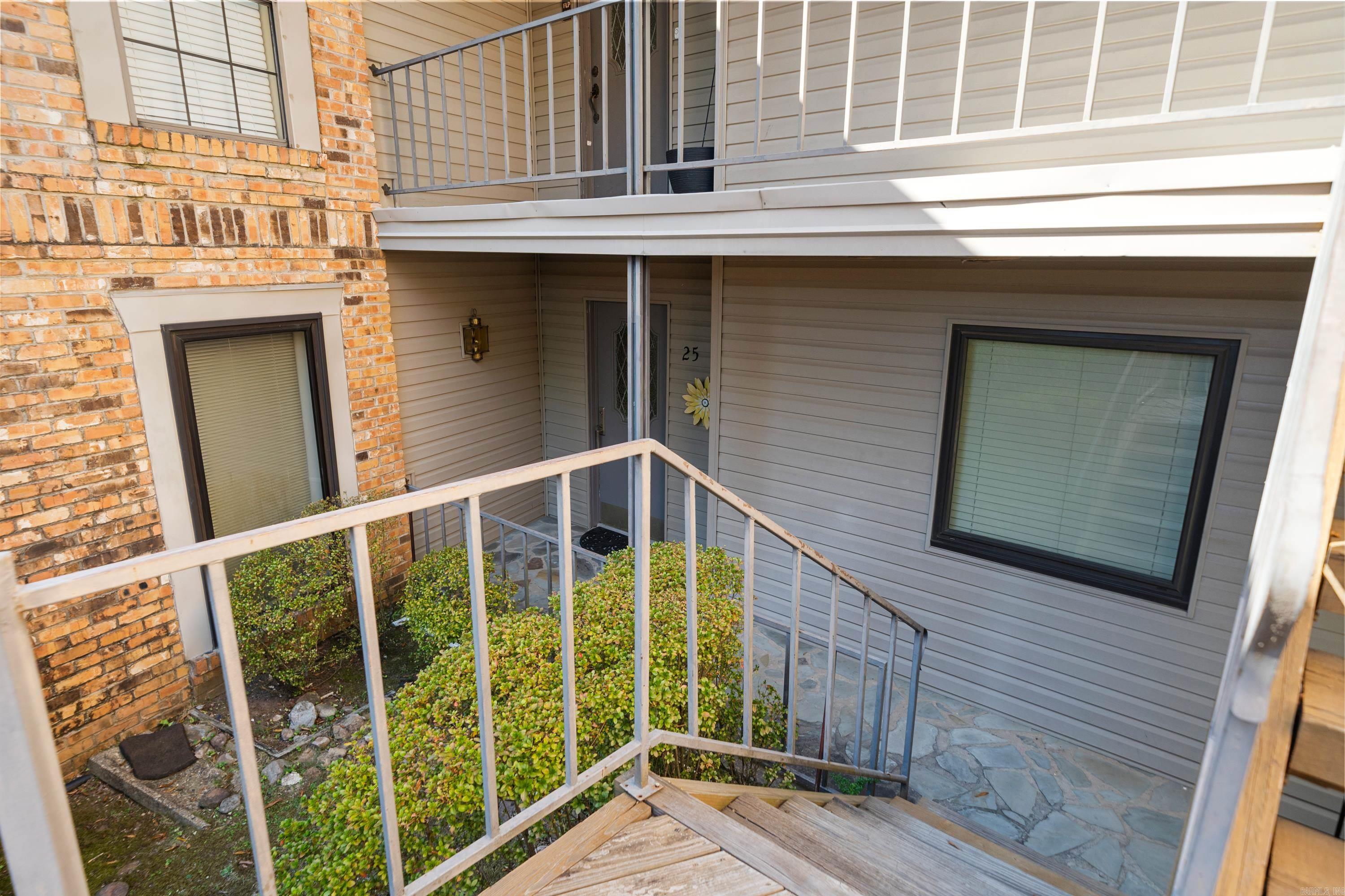 1201 Lakeshore Unit: 25