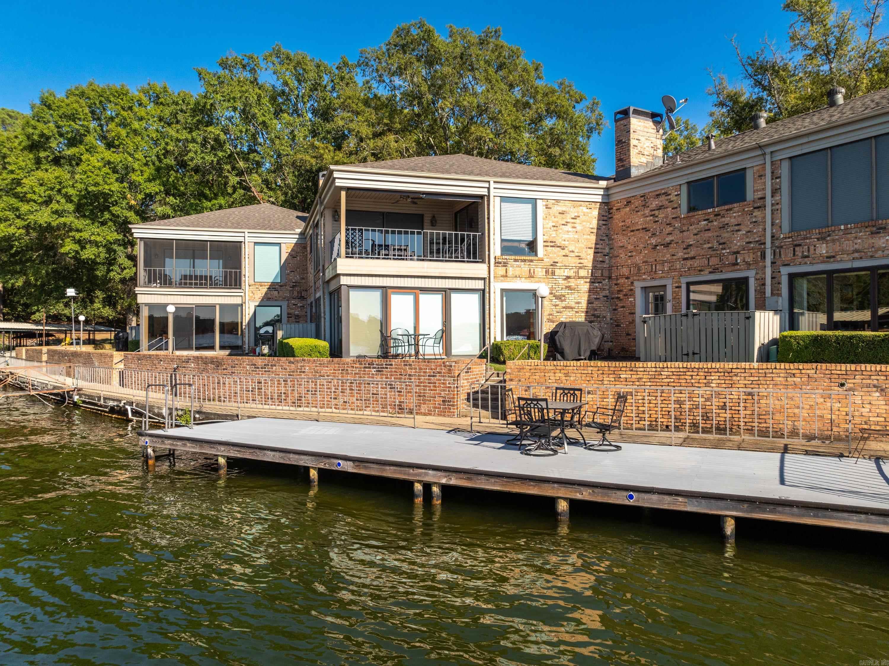 1201 Lakeshore Unit: 25