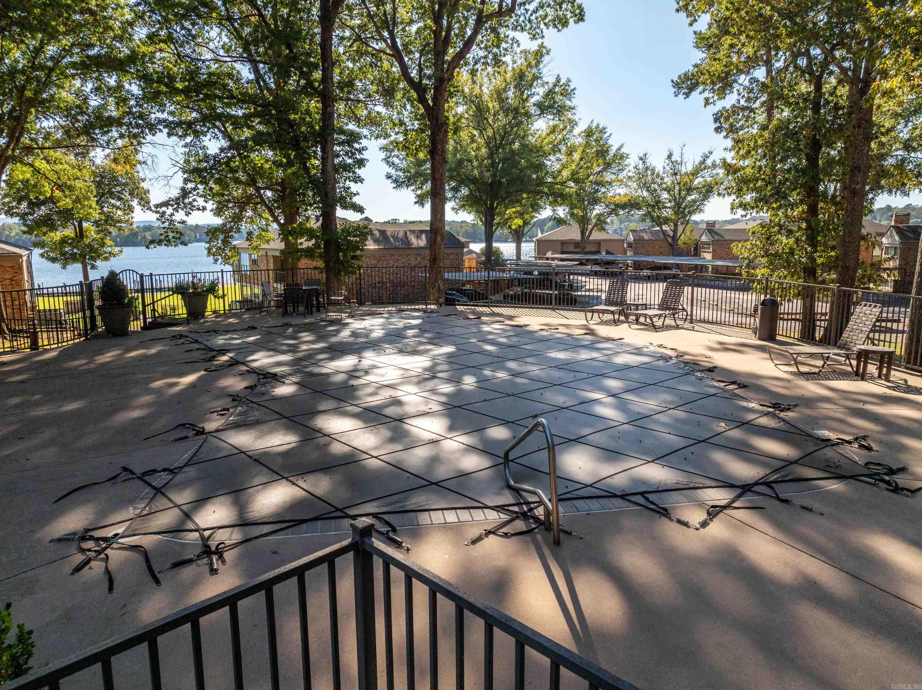 1201 Lakeshore Unit: 25
