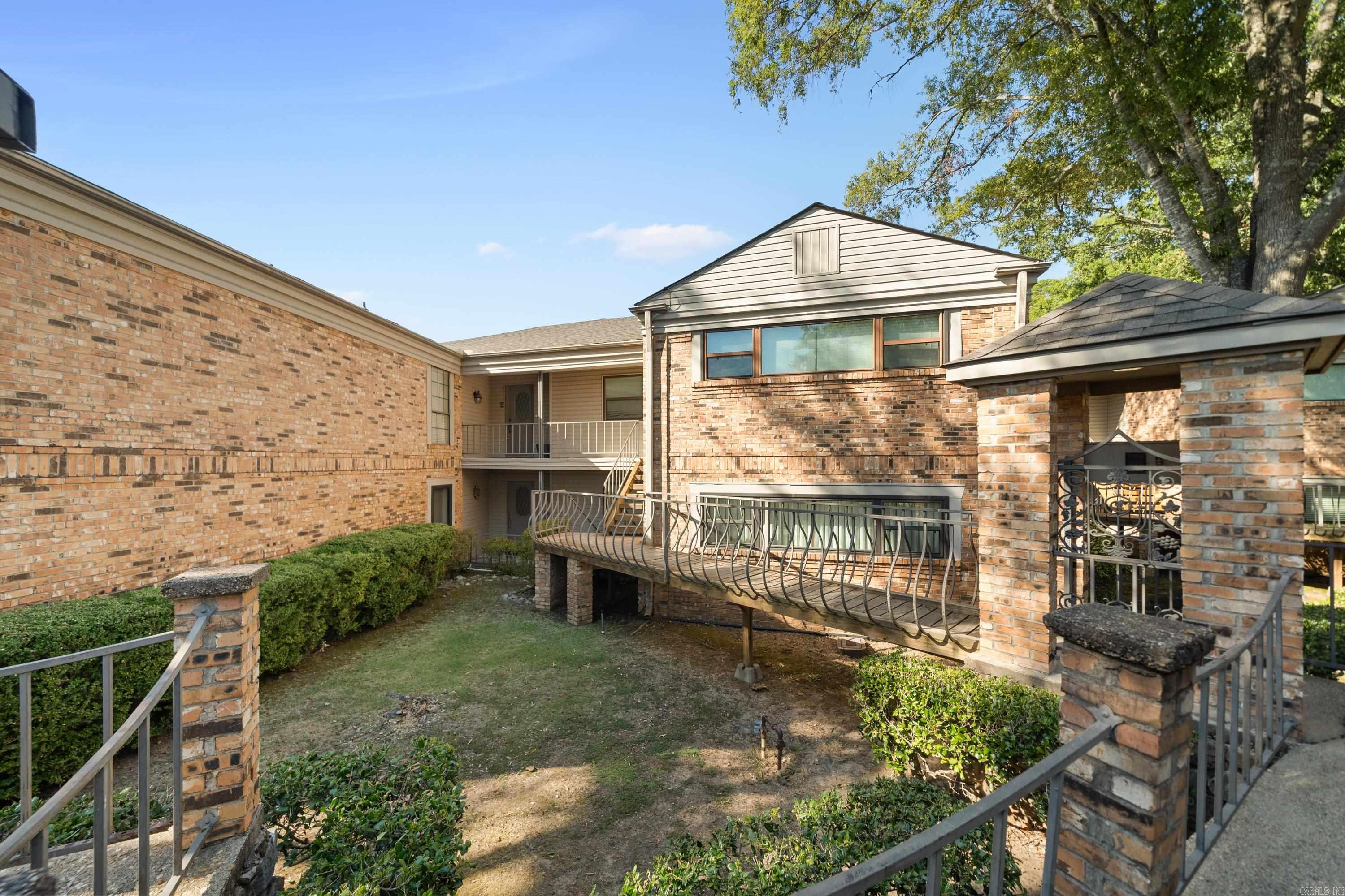 1201 Lakeshore Unit: 25