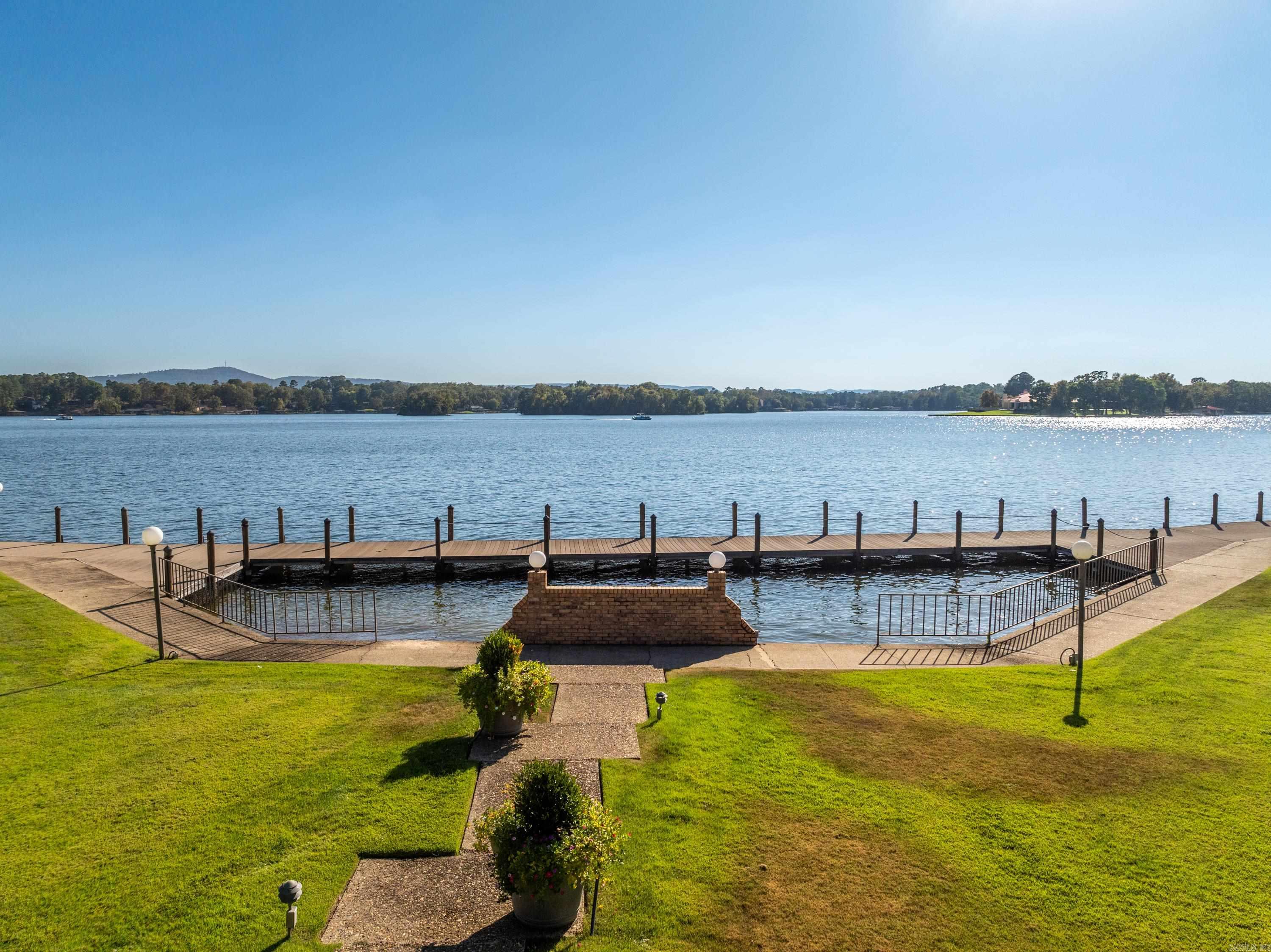 1201 Lakeshore Unit: 25
