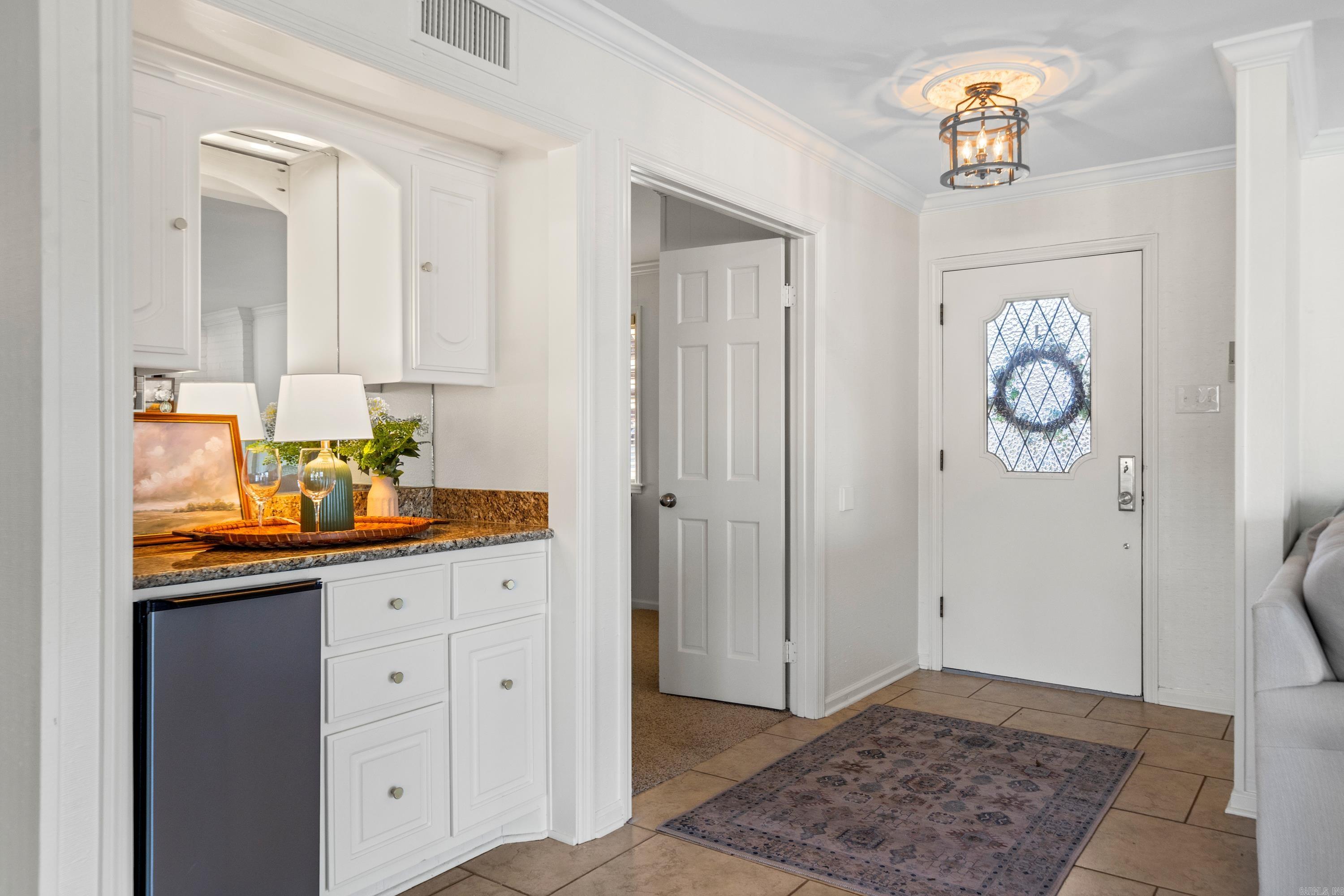 1201 Lakeshore Unit: 25