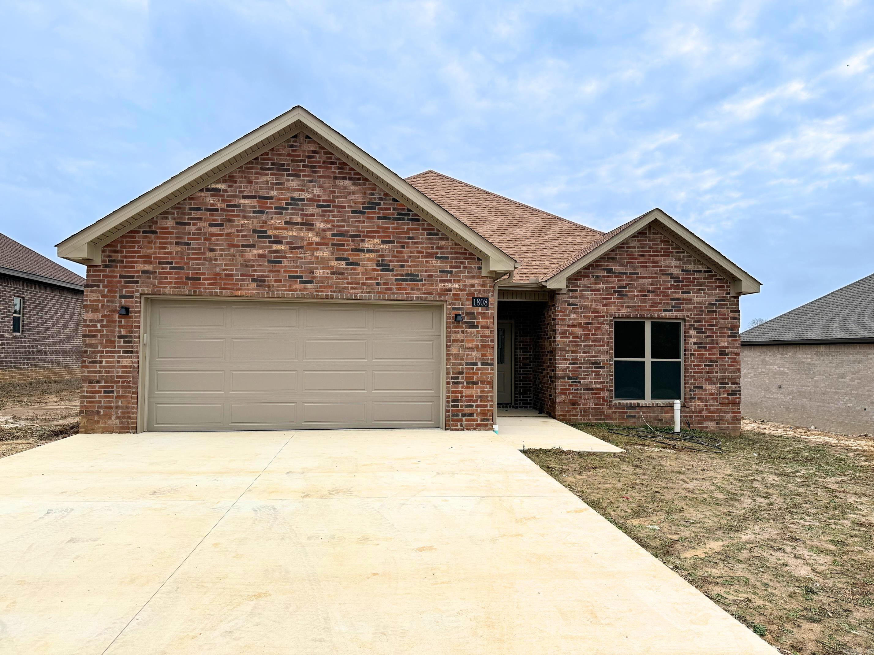 1808 N Oak
