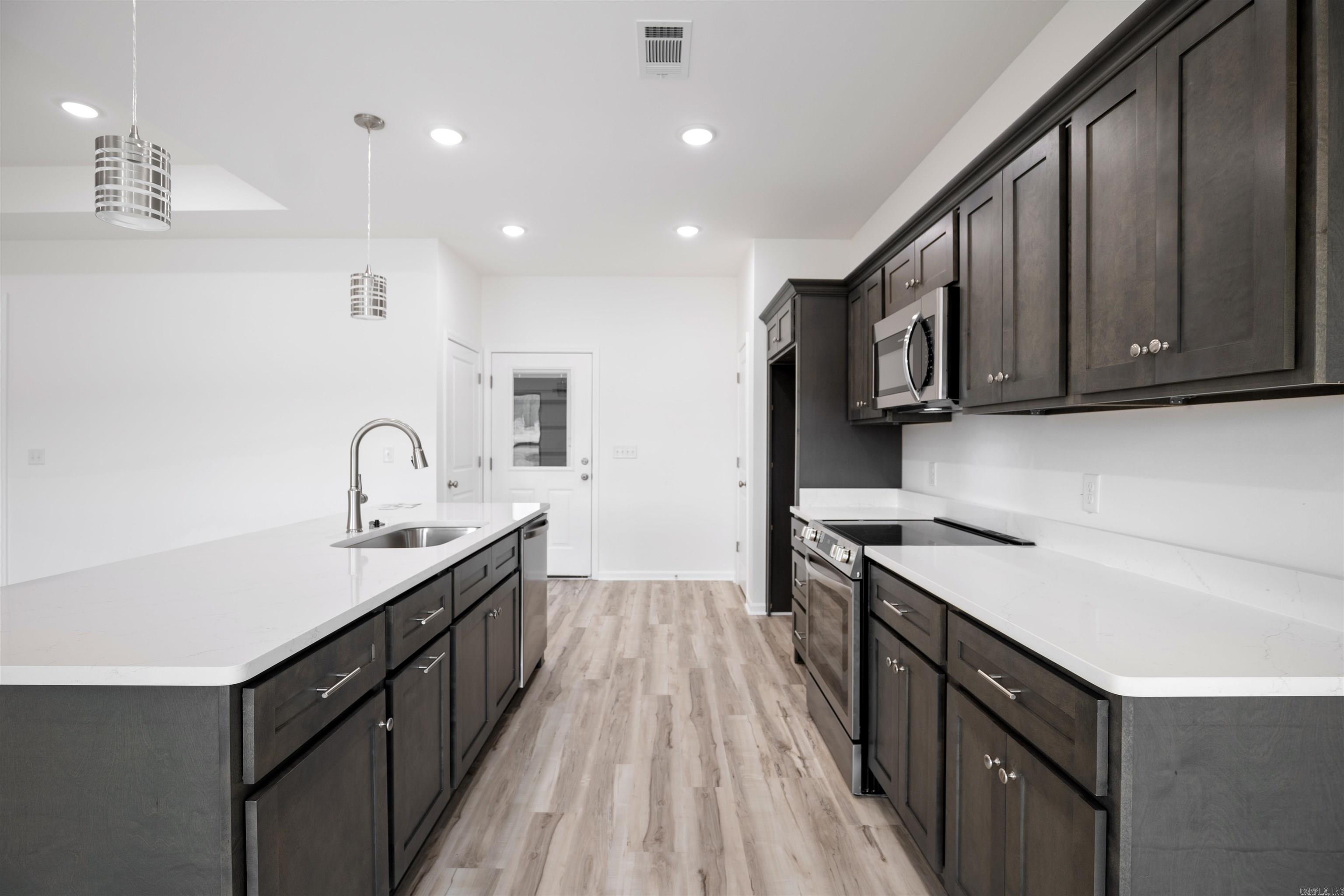 1808 N Oak