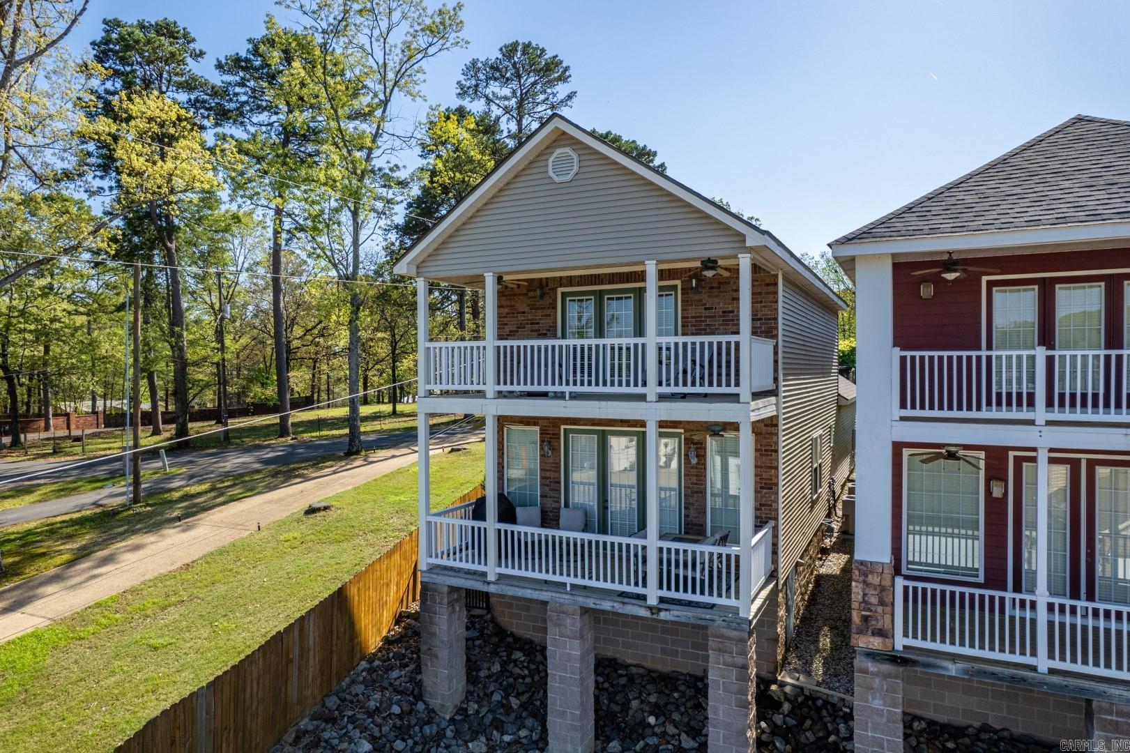 102 Eagle View Point
