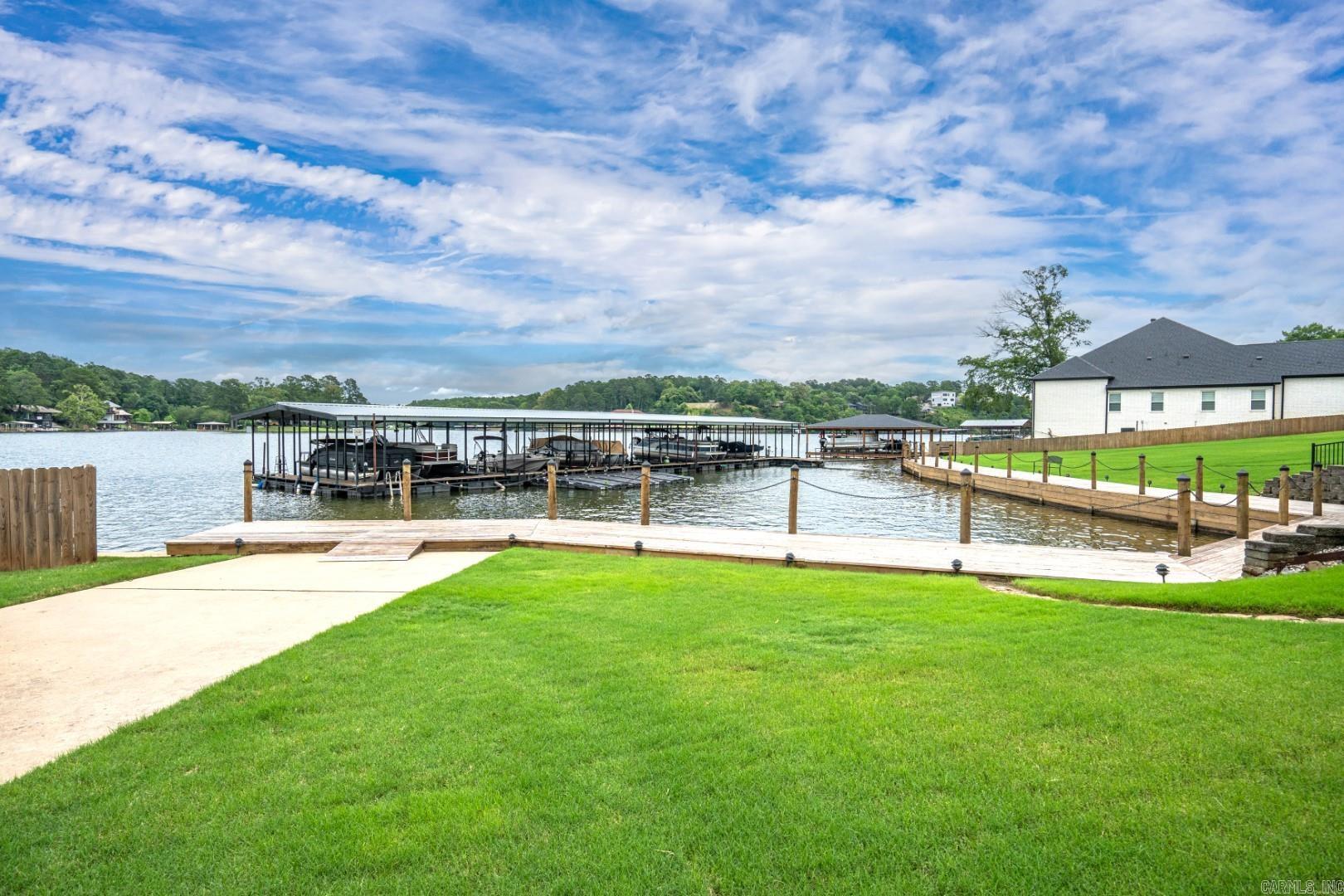 102 Eagle View Point