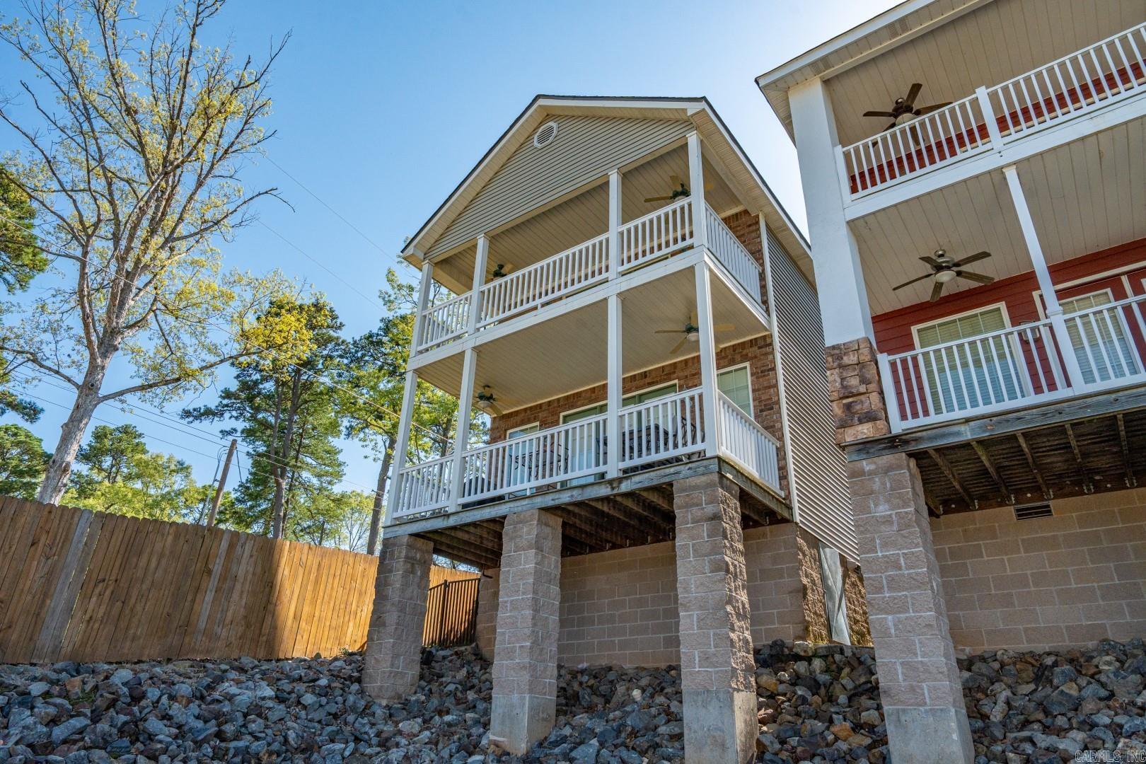 102 Eagle View Point