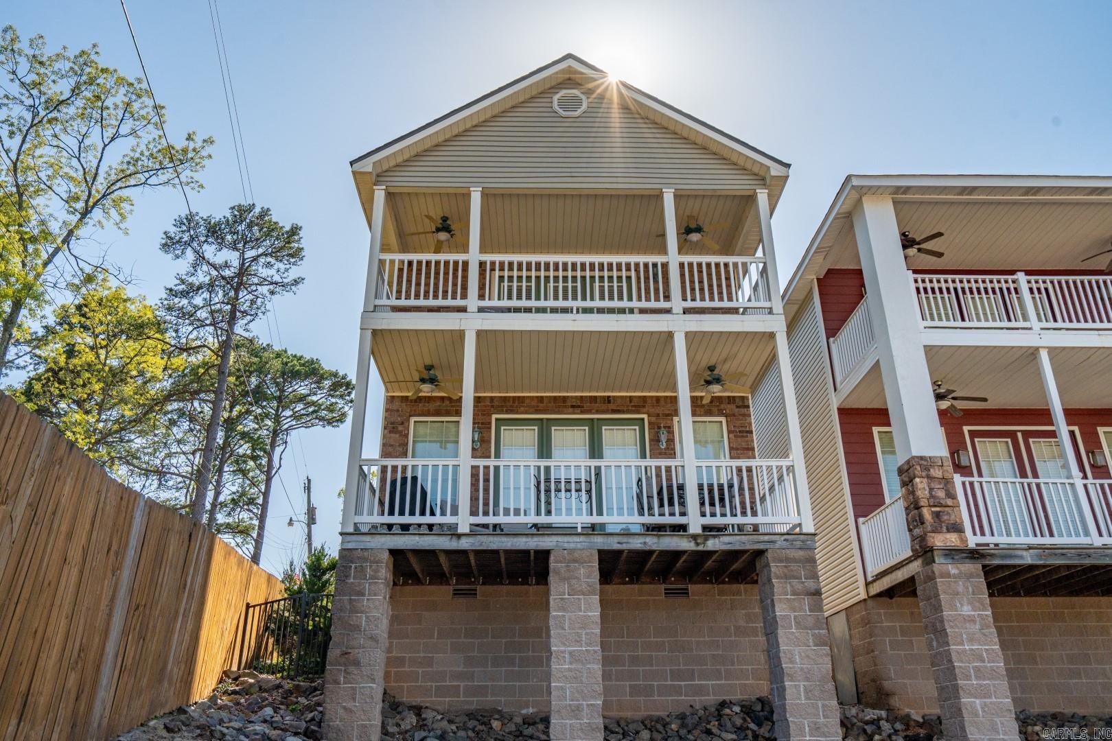 102 Eagle View Point