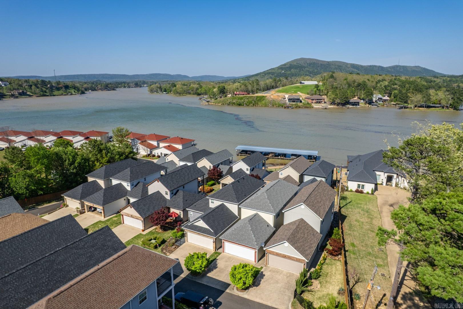 102 Eagle View Point