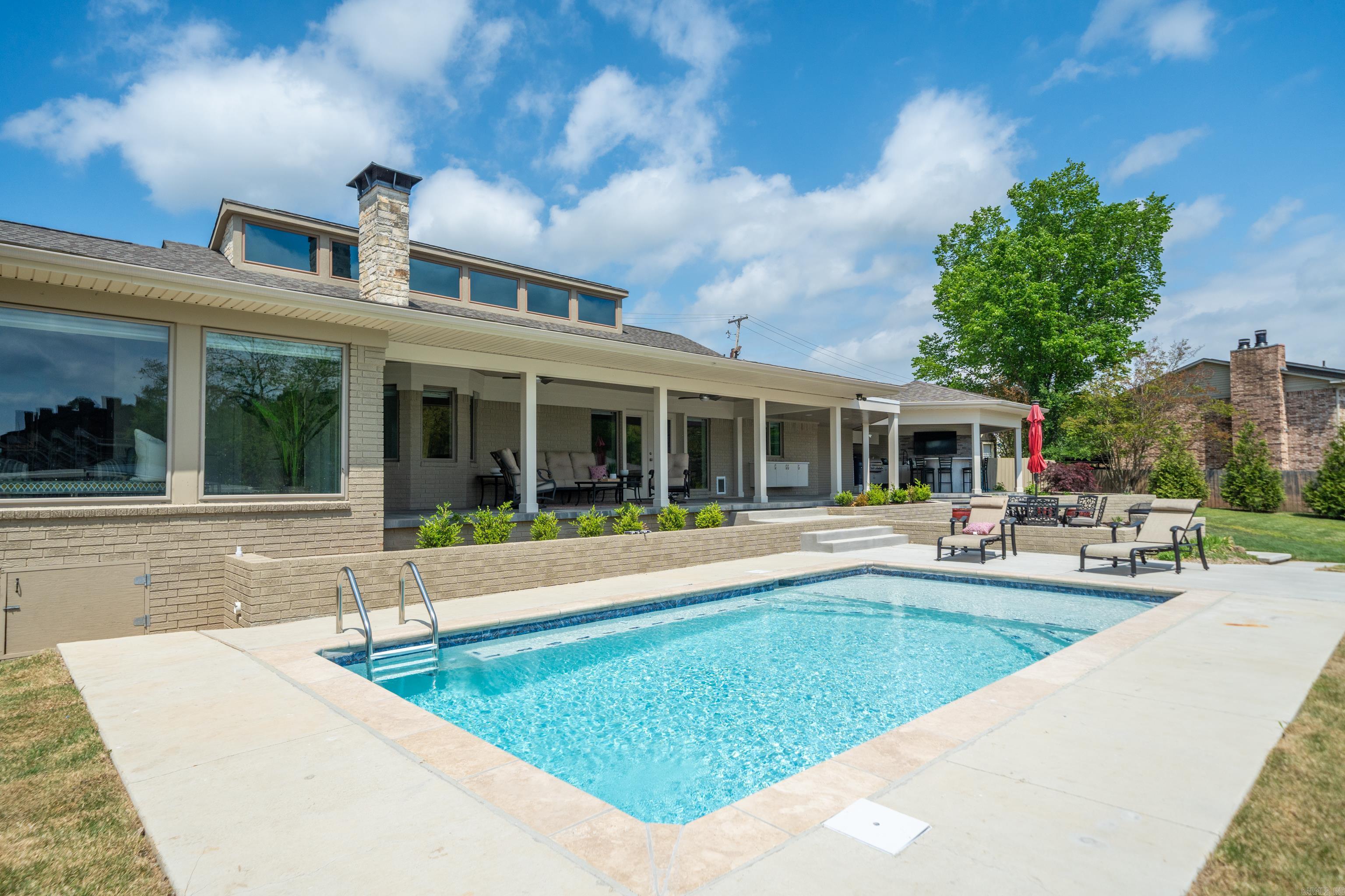2341 Higdon Ferry