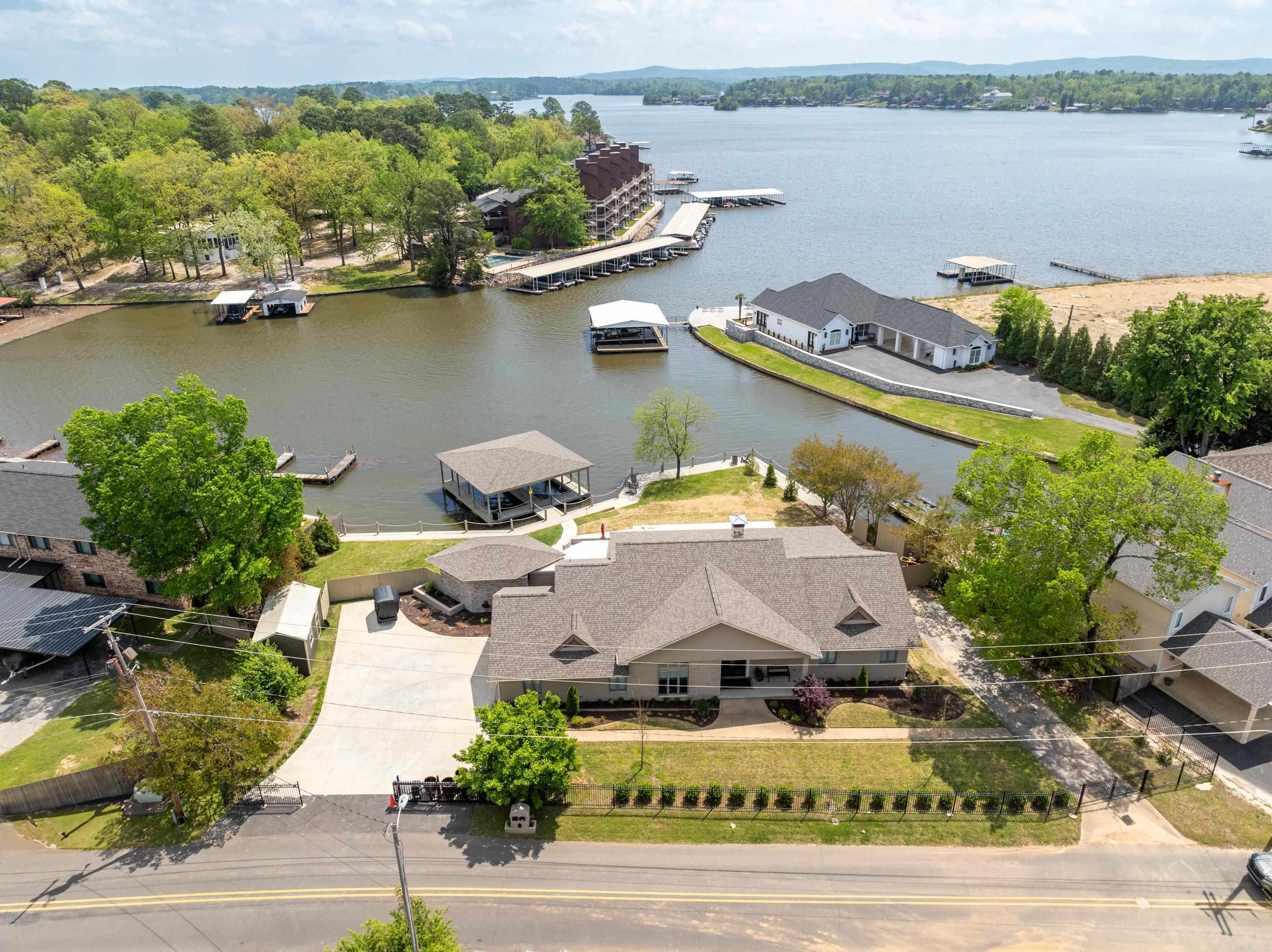 2341 Higdon Ferry