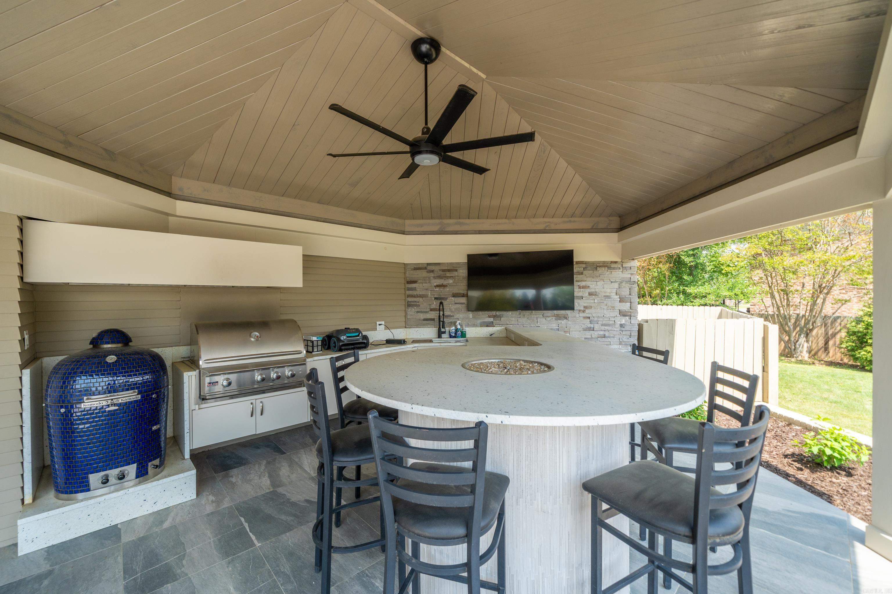 2341 Higdon Ferry