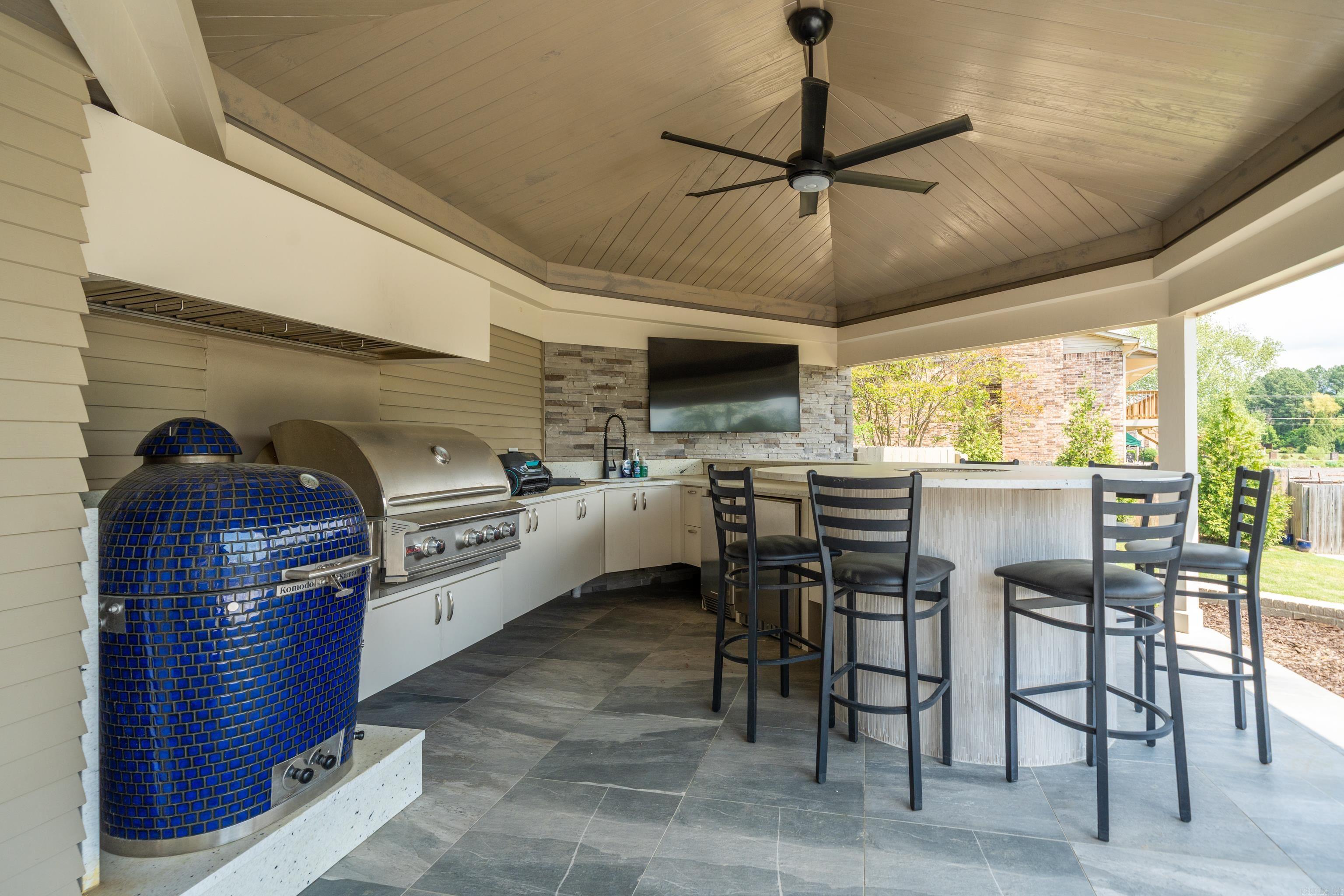 2341 Higdon Ferry