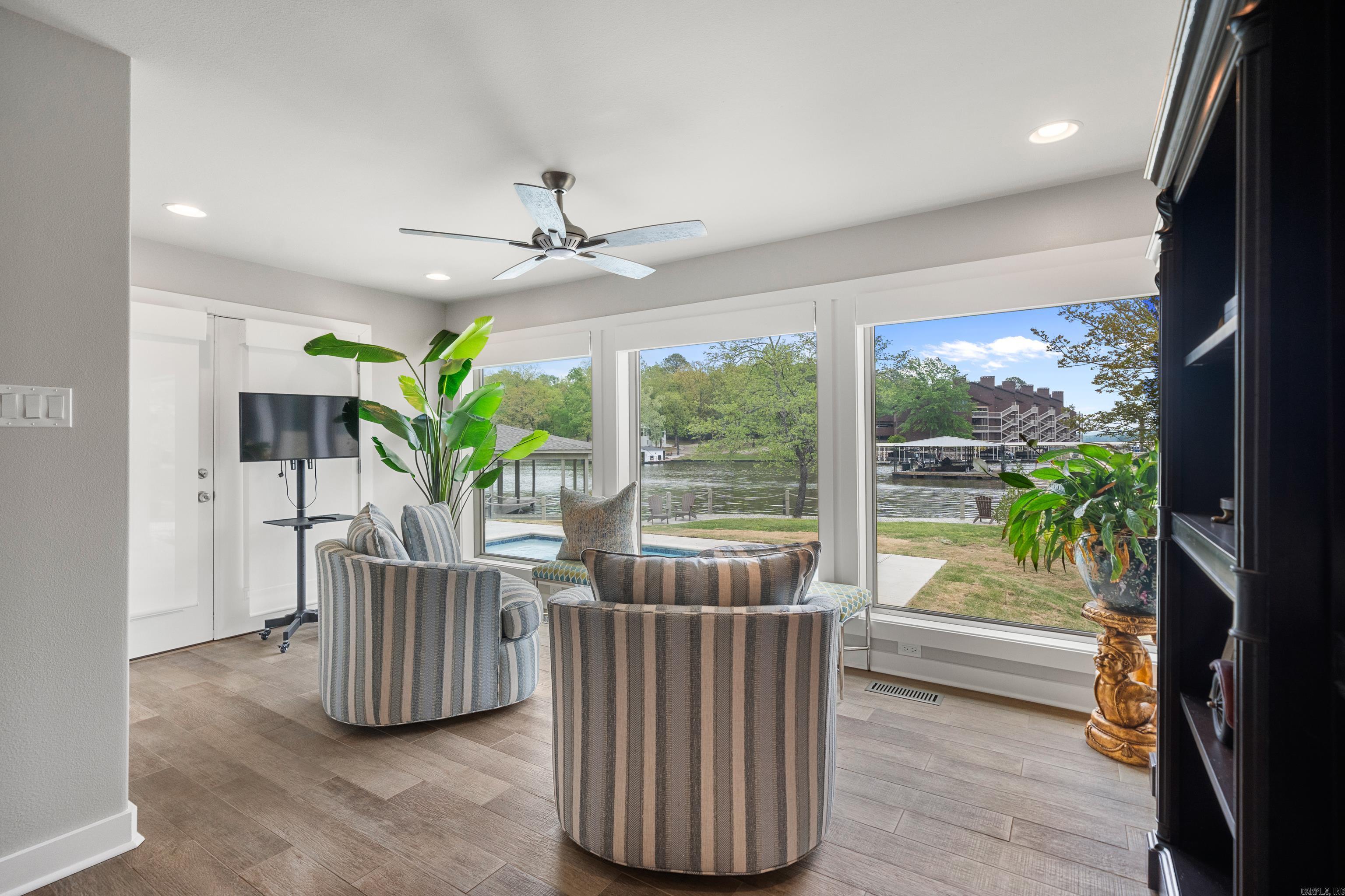2341 Higdon Ferry