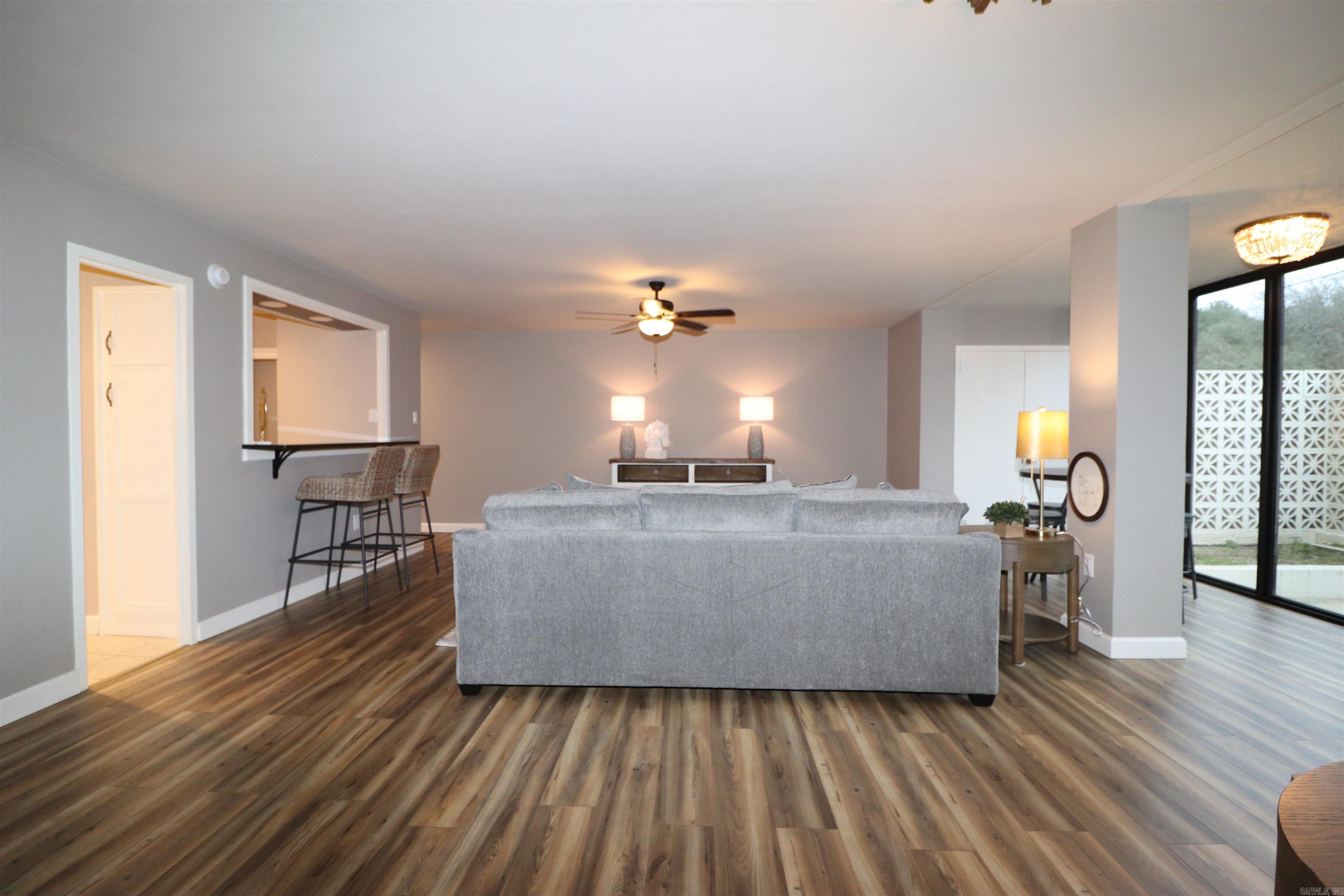 740 Weston Road Unit: 102