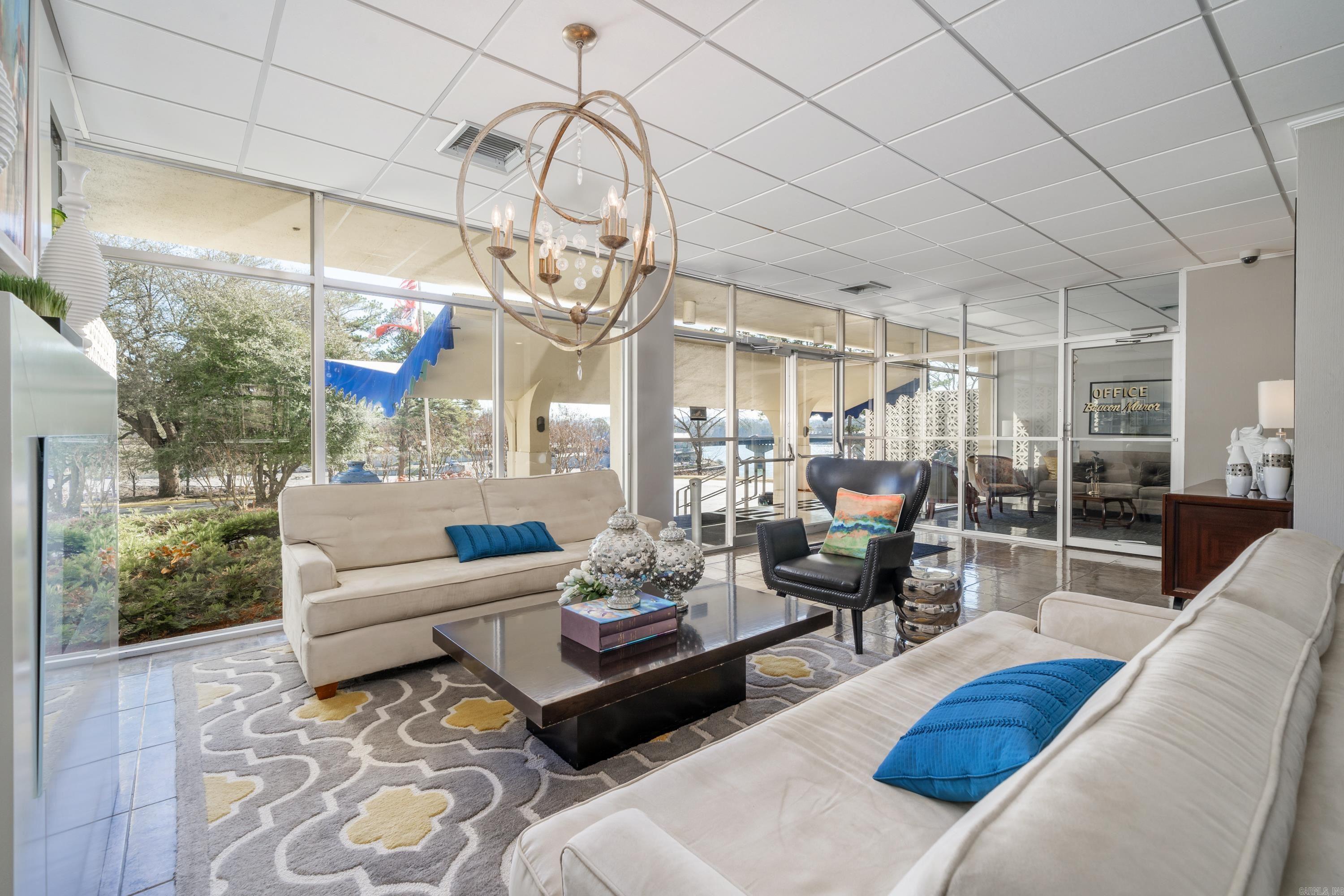 740 Weston Road Unit: 102