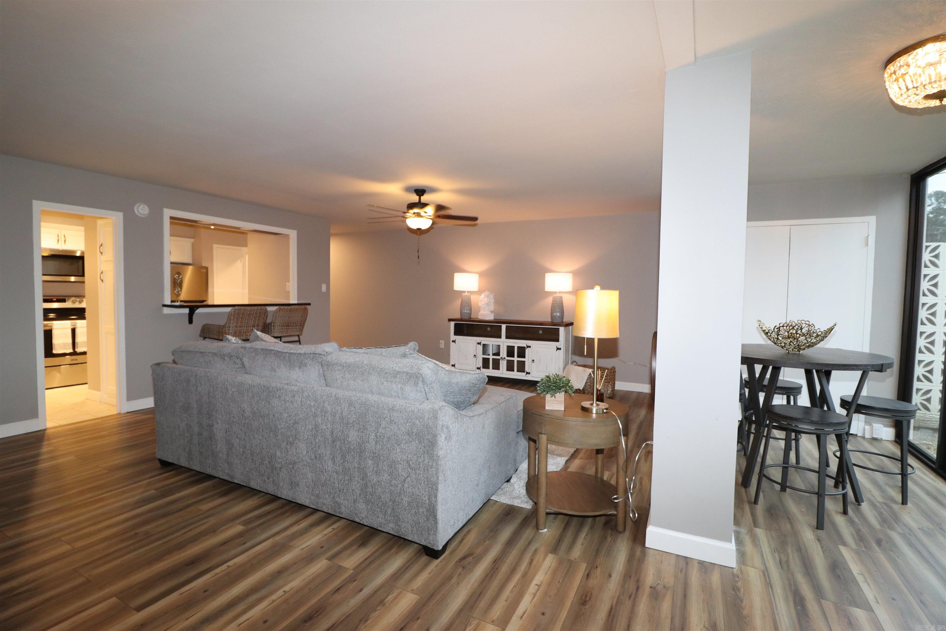 740 Weston Road Unit: 102