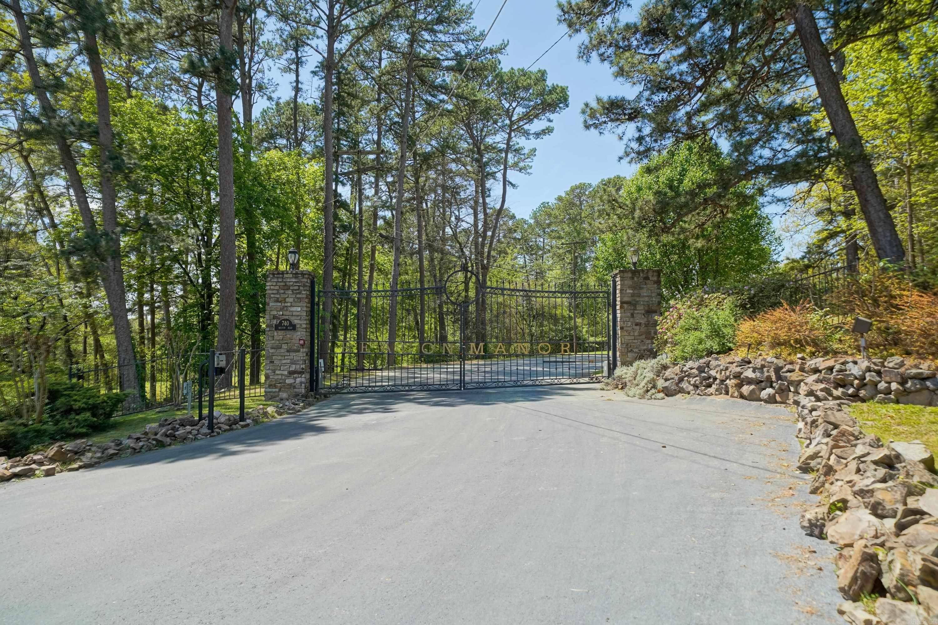 740 Weston Road Unit: 102