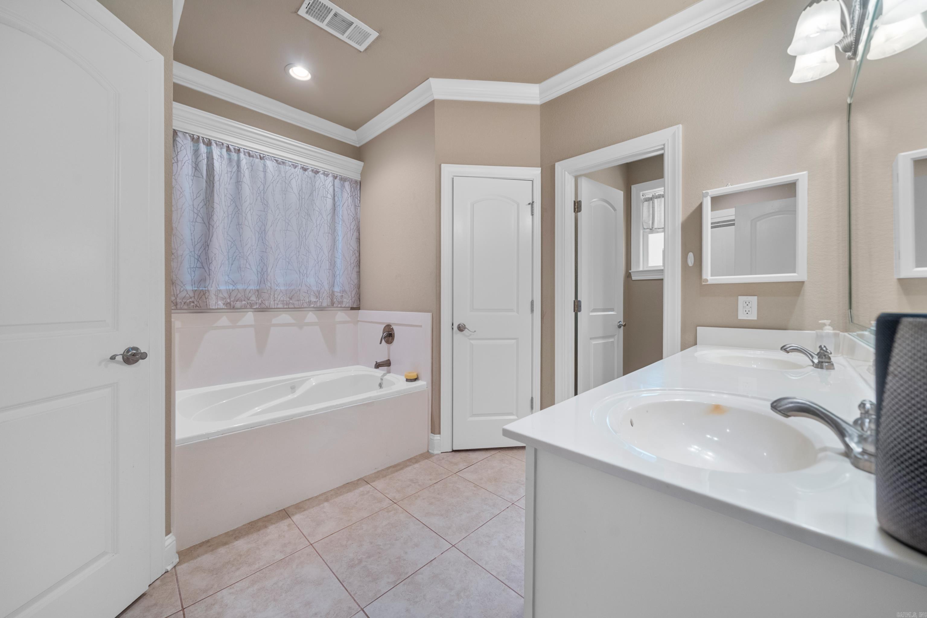 124 Garden View