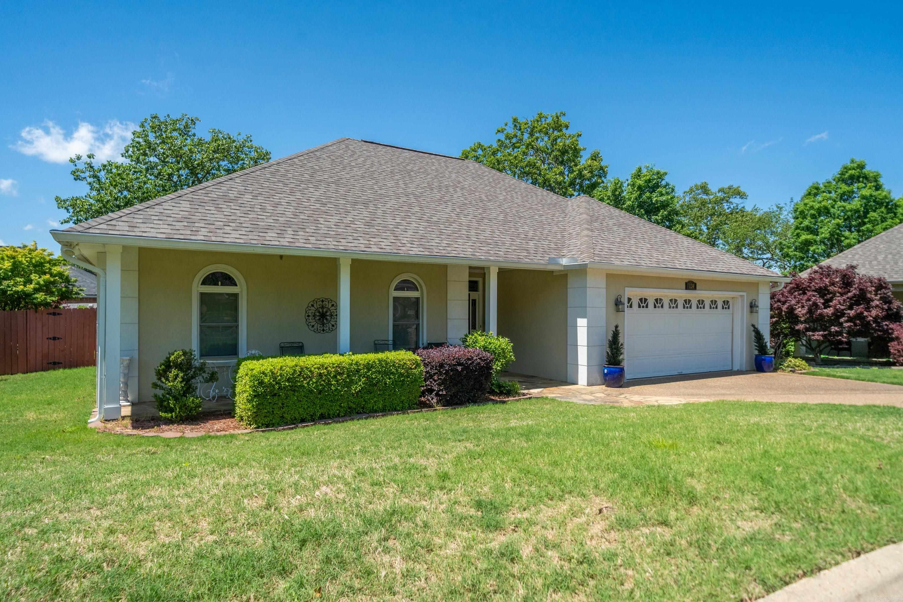 124 Garden View