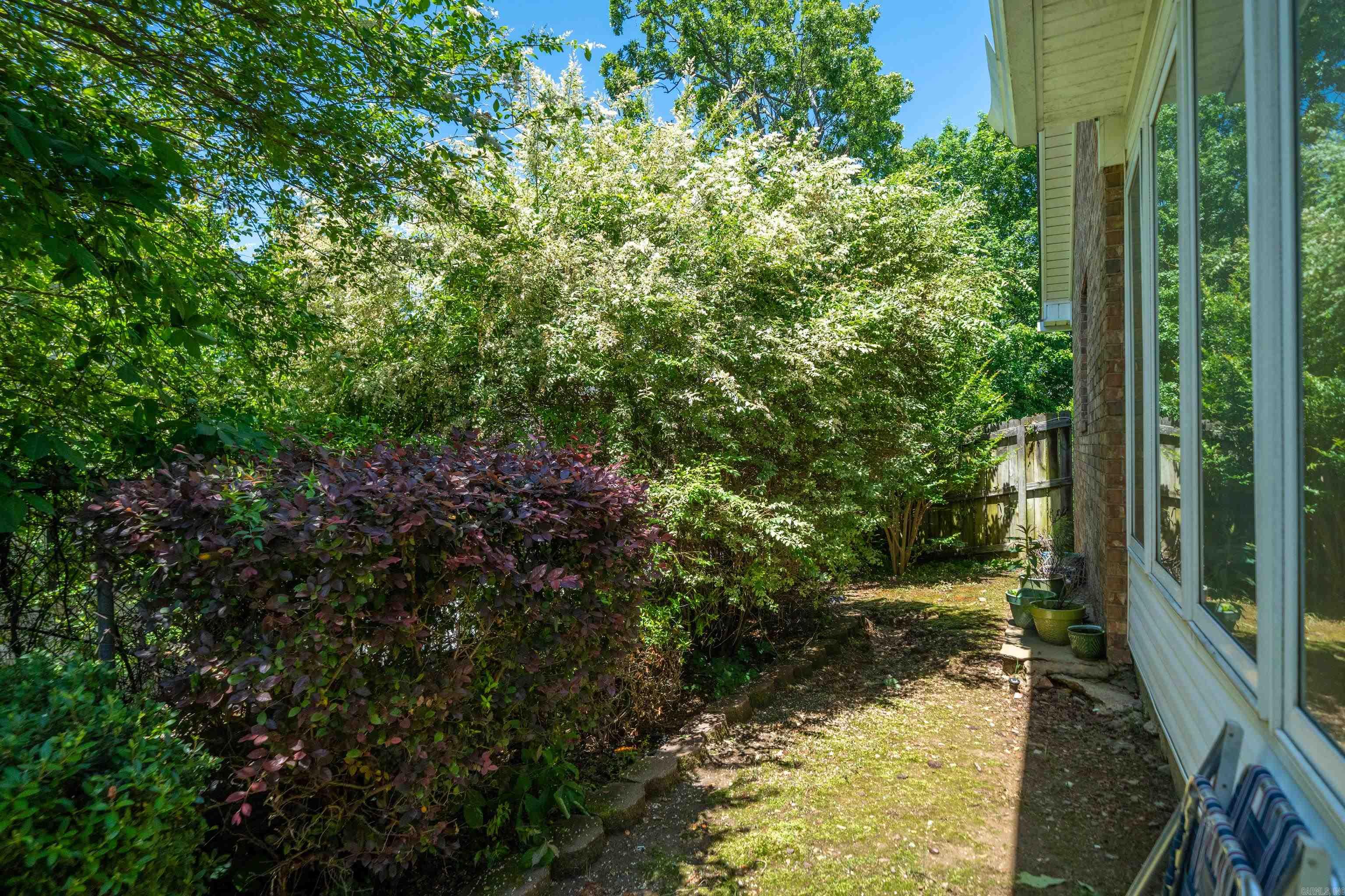 124 Garden View