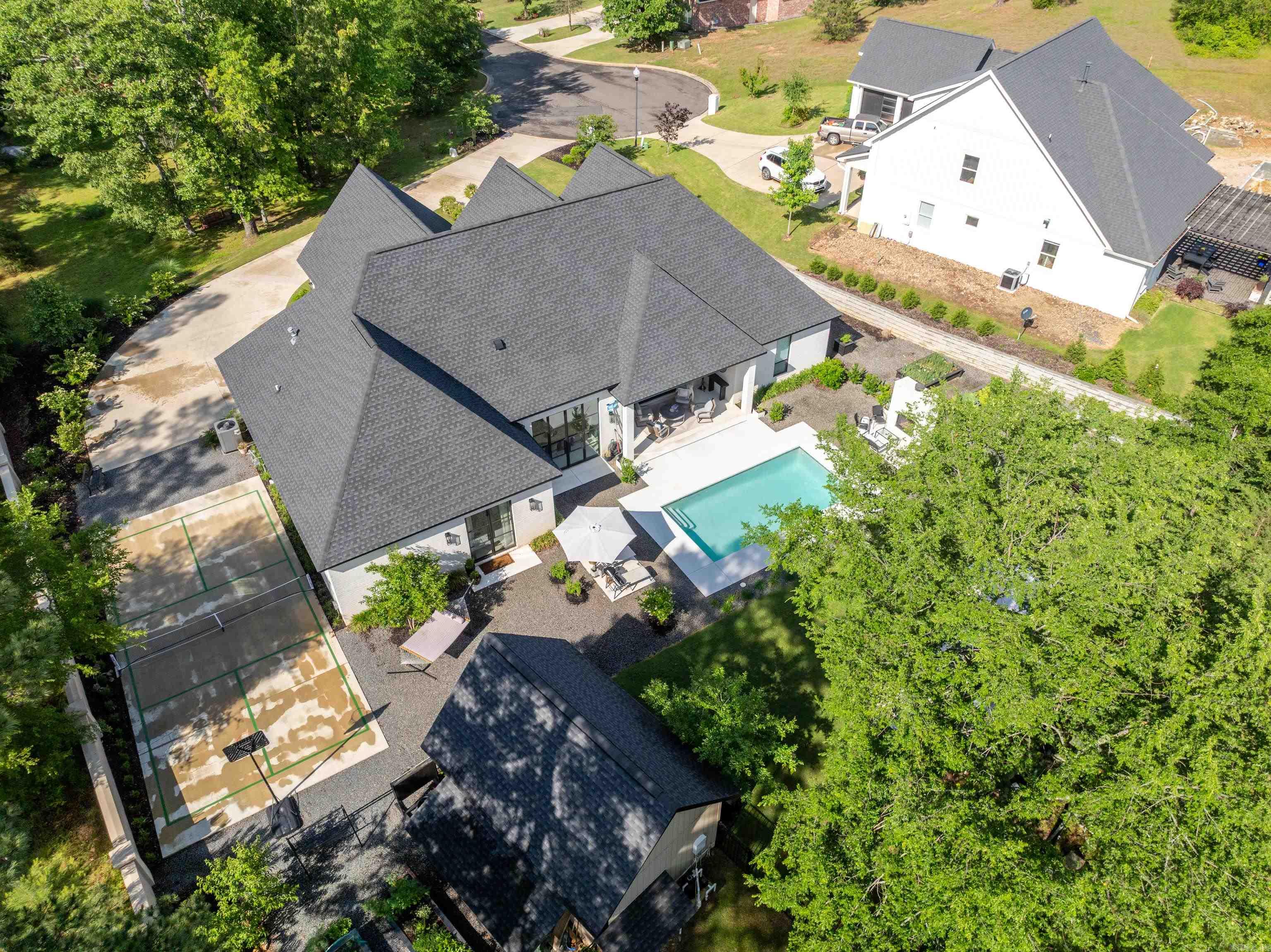 144 Thornbury Court