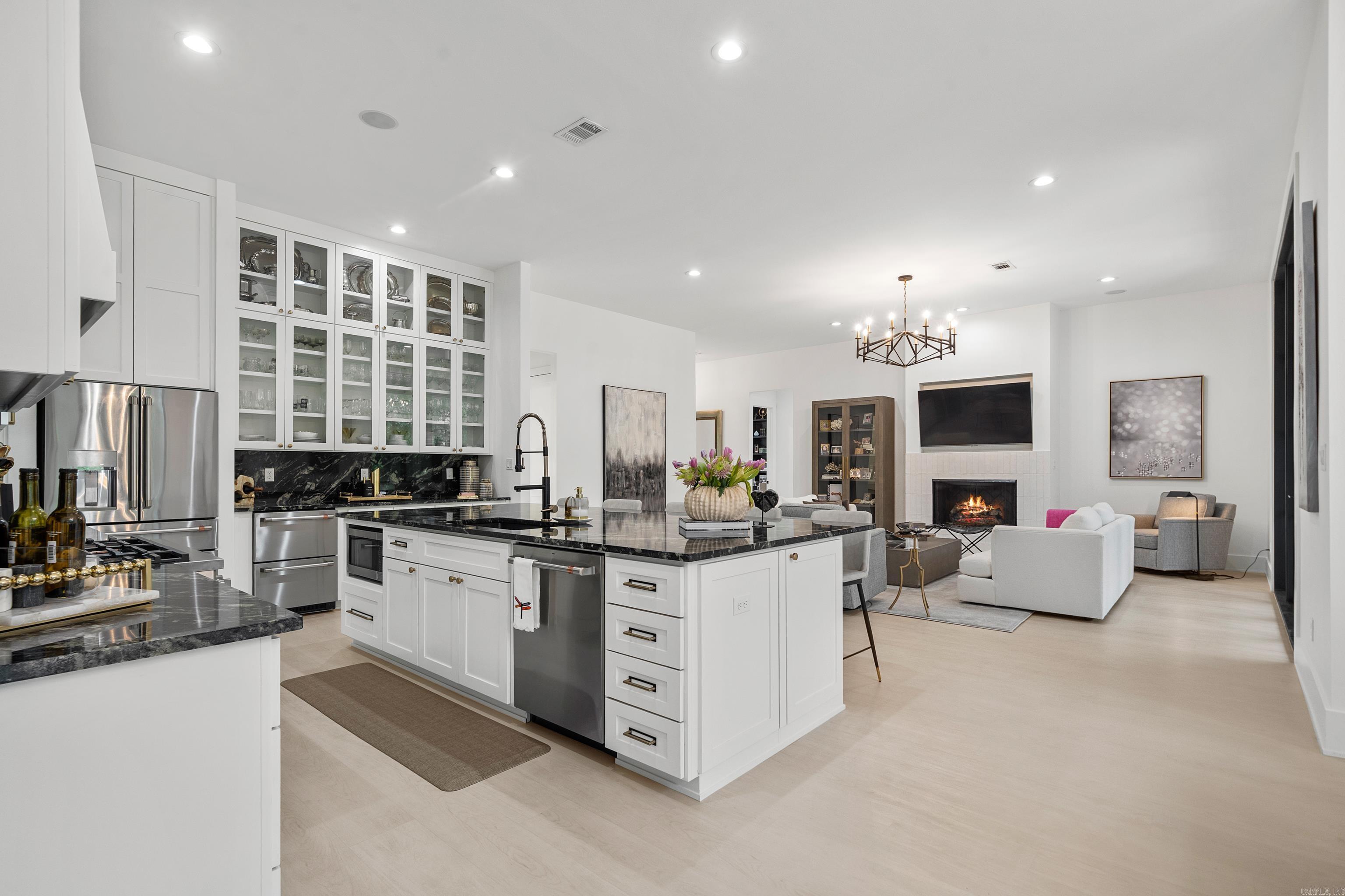 144 Thornbury Court