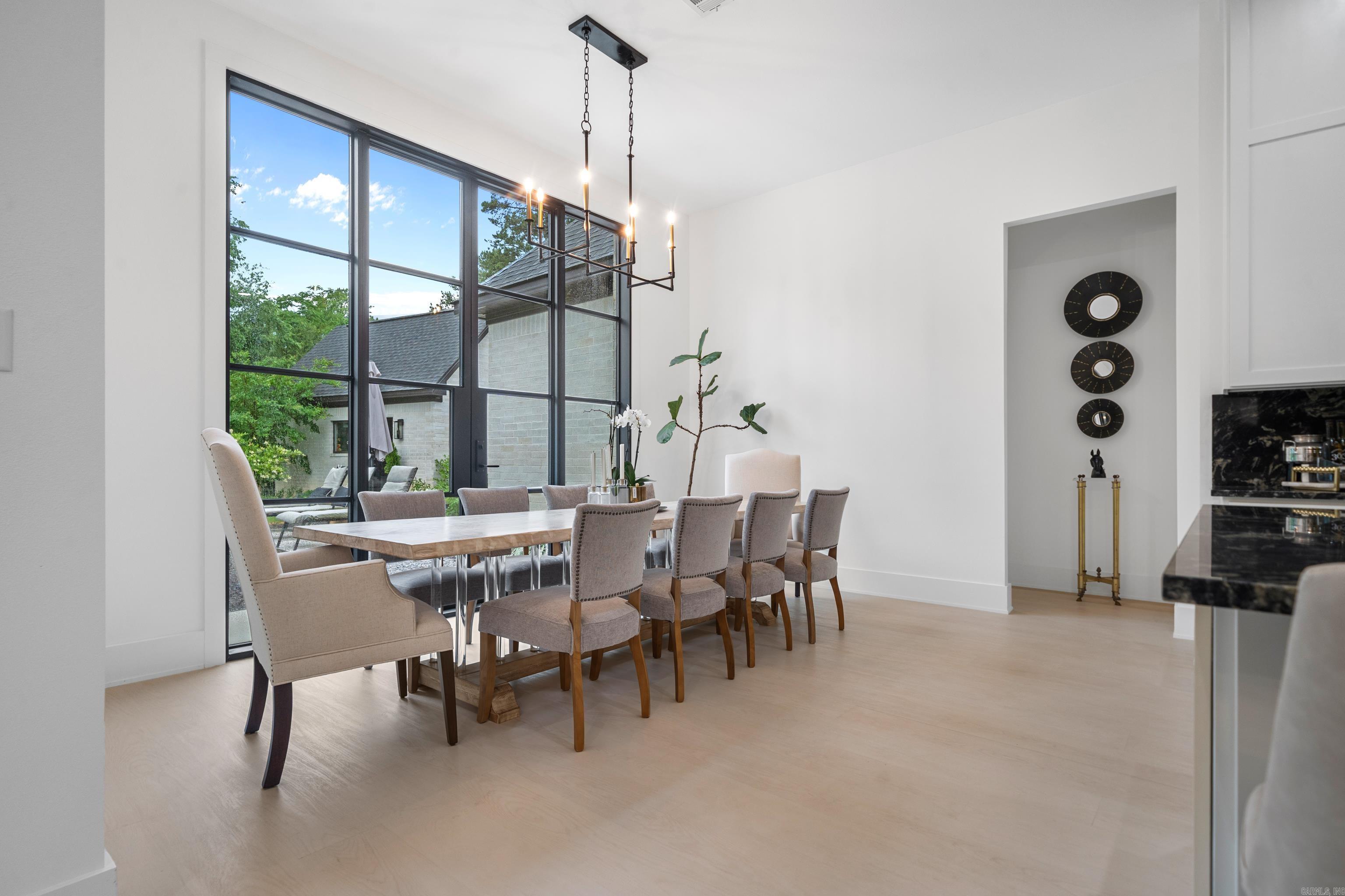 144 Thornbury Court