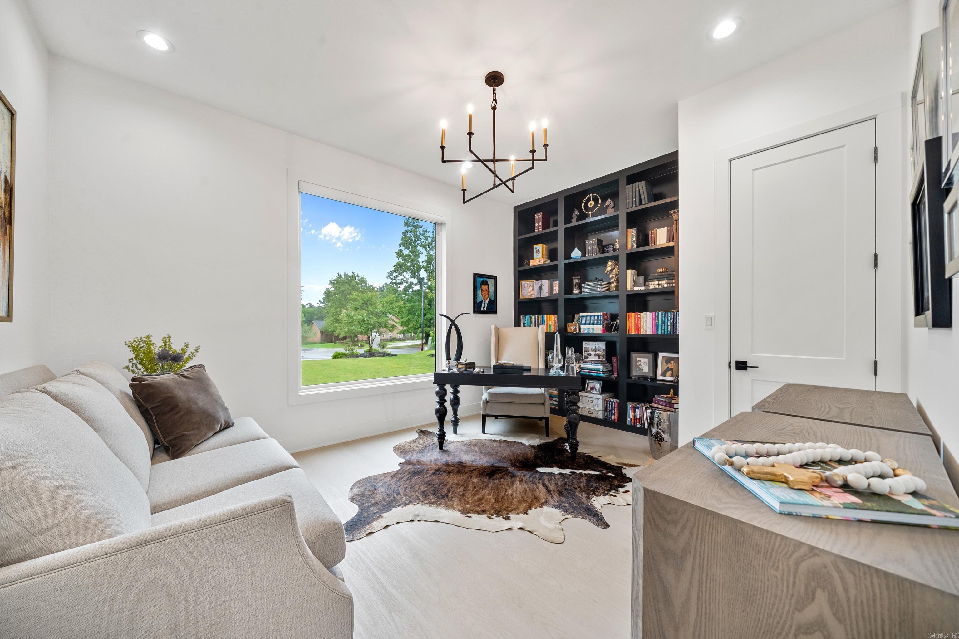 144 Thornbury Court