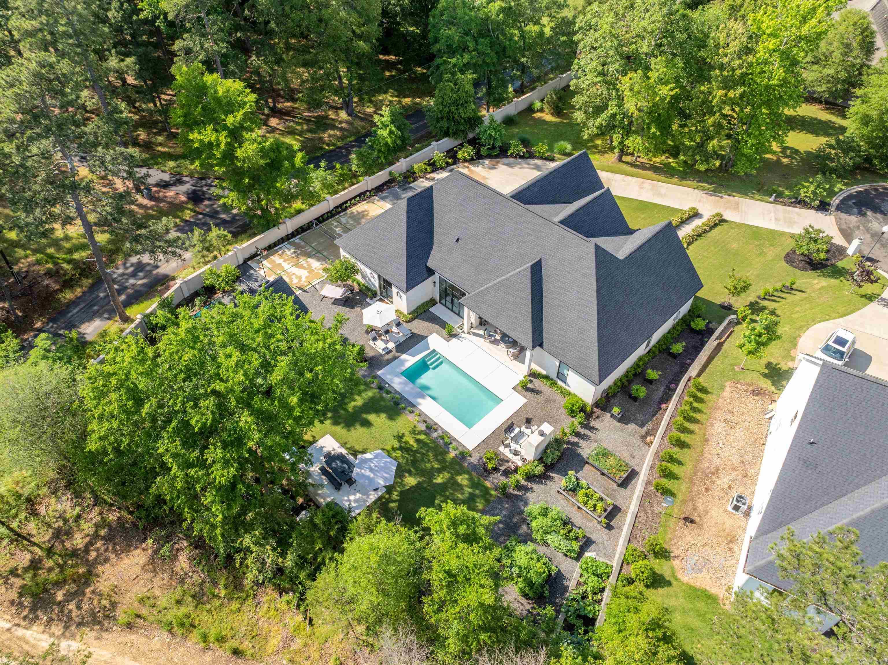 144 Thornbury Court
