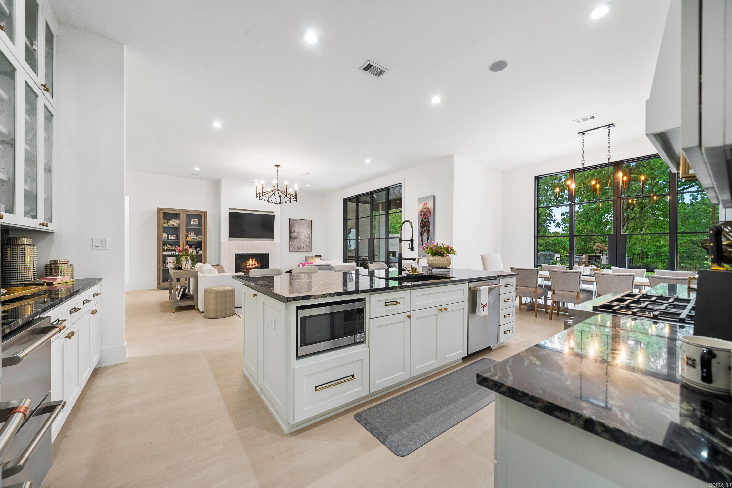 144 Thornbury Court