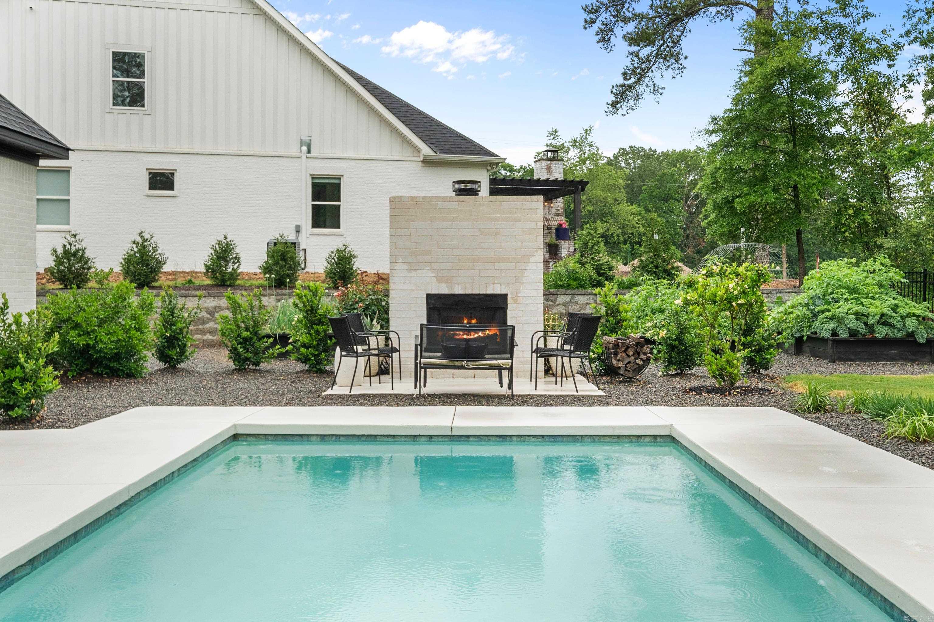 144 Thornbury Court