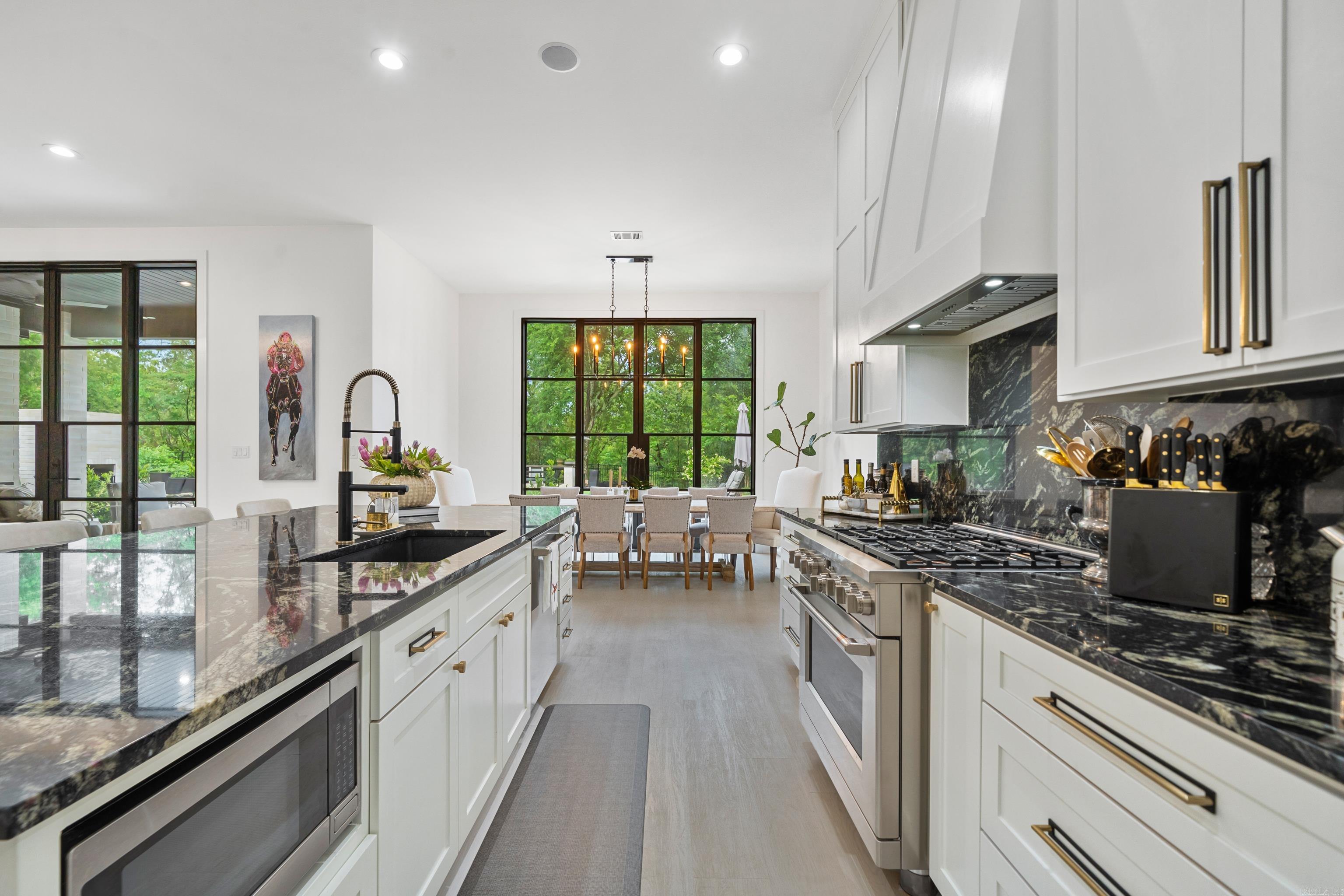 144 Thornbury Court