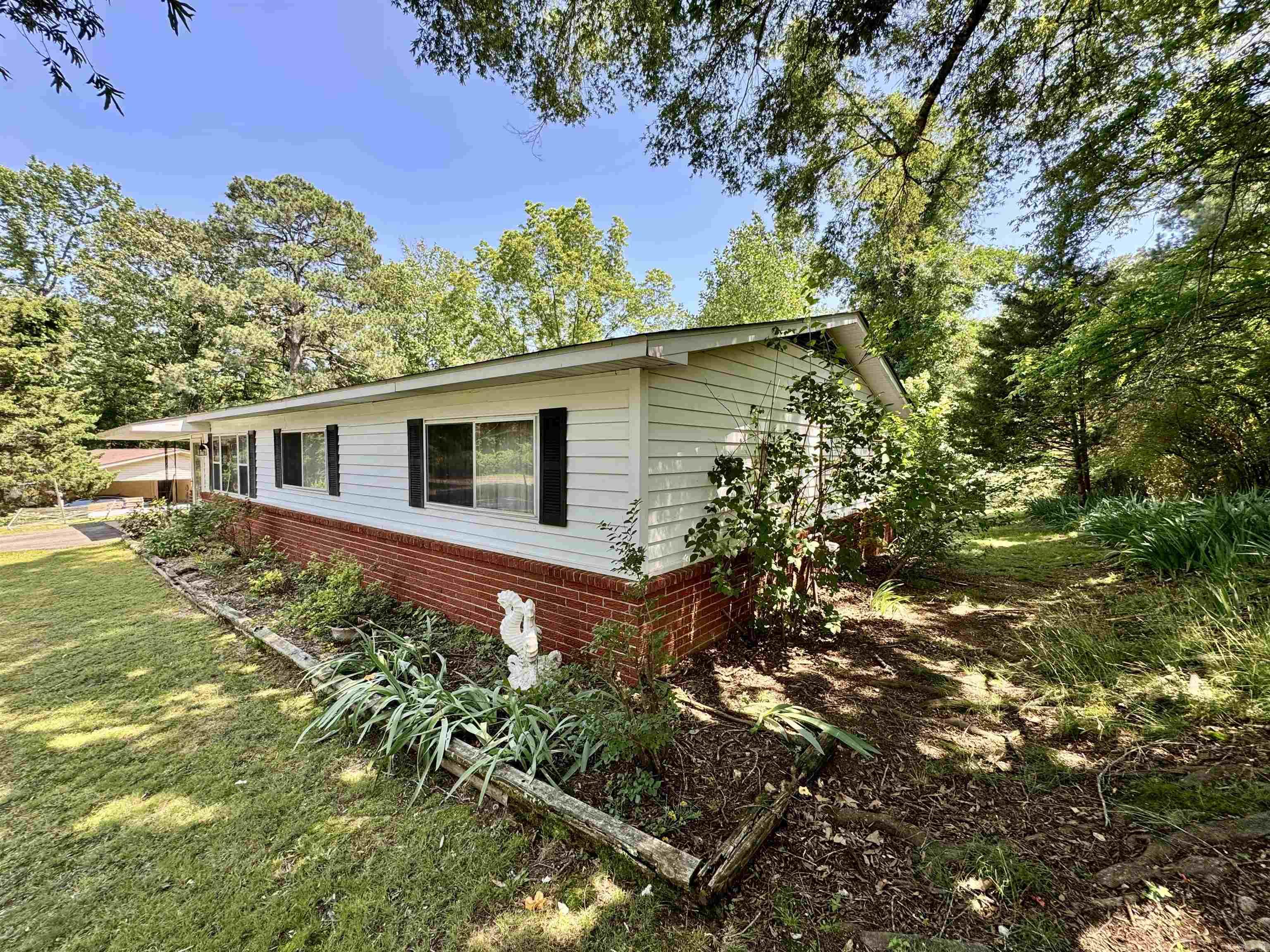 218 Columbia Hills Street